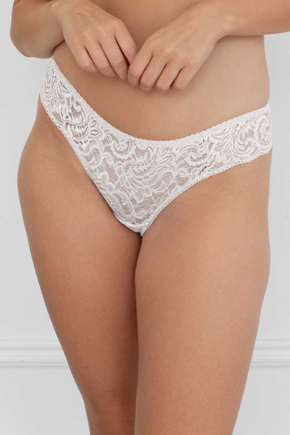 Трусики стринг із мережива 3732 Fresca white