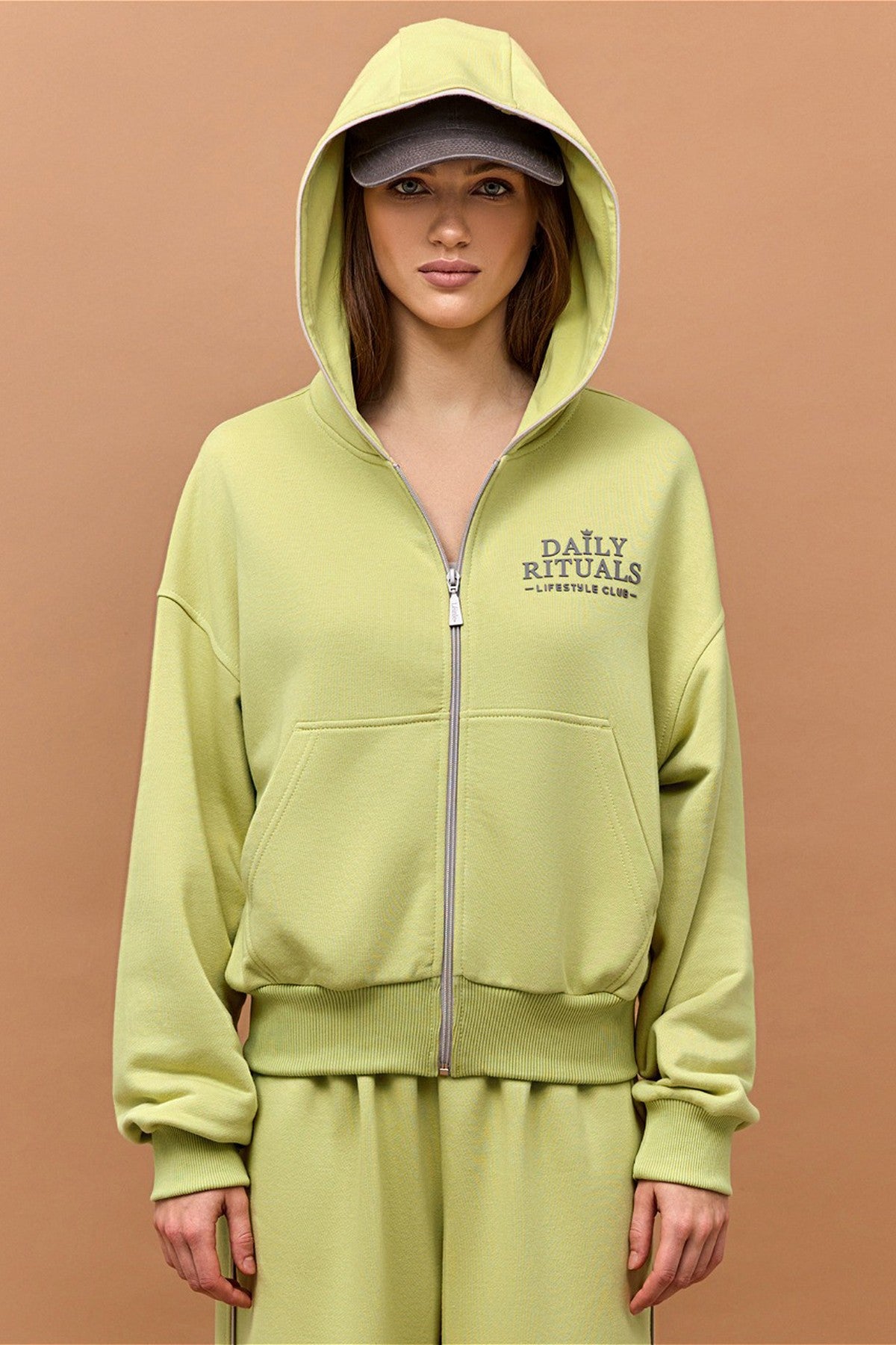 Джемпер на молнии 1909/33626