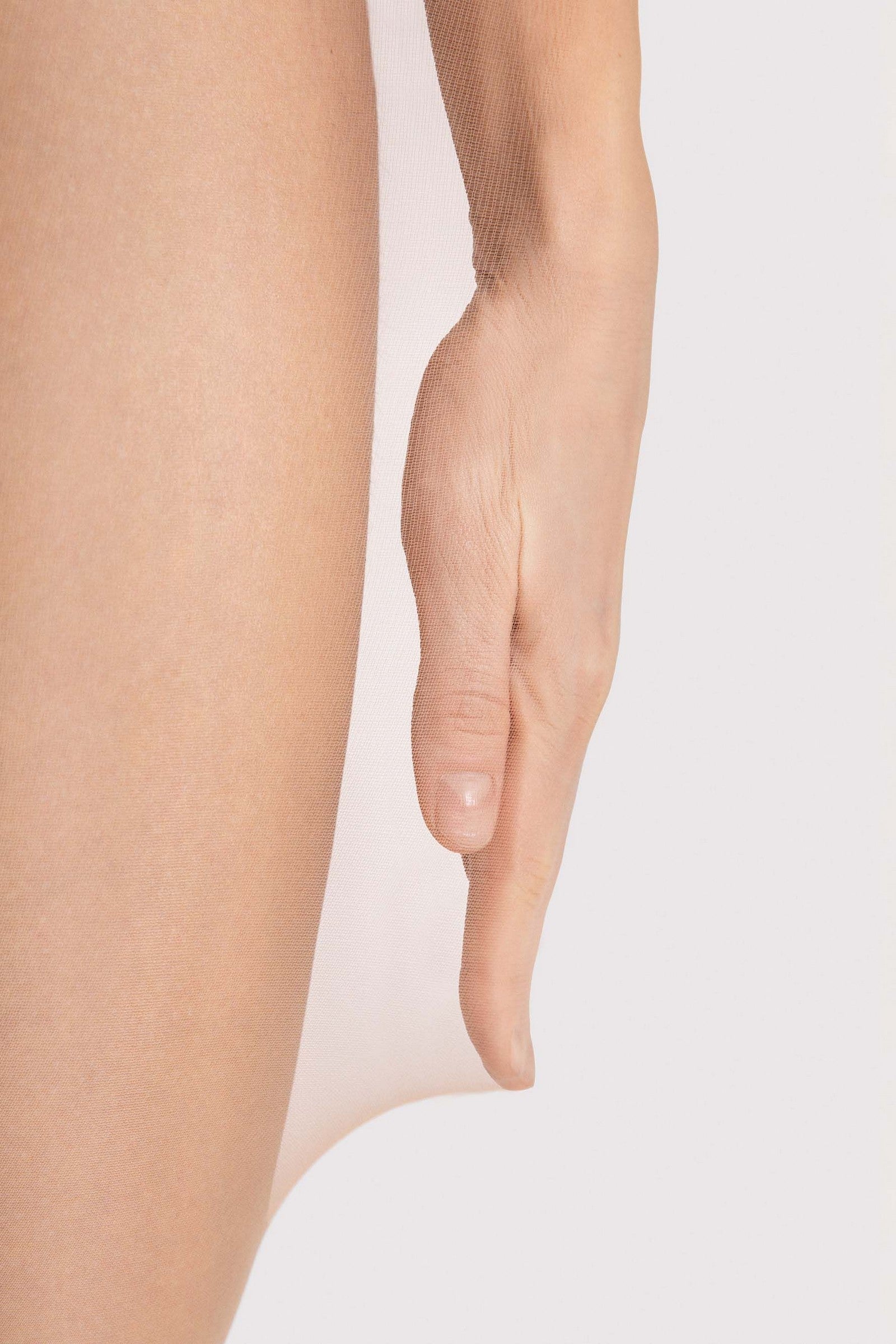 Классические колготки тонкие Doris (8d)