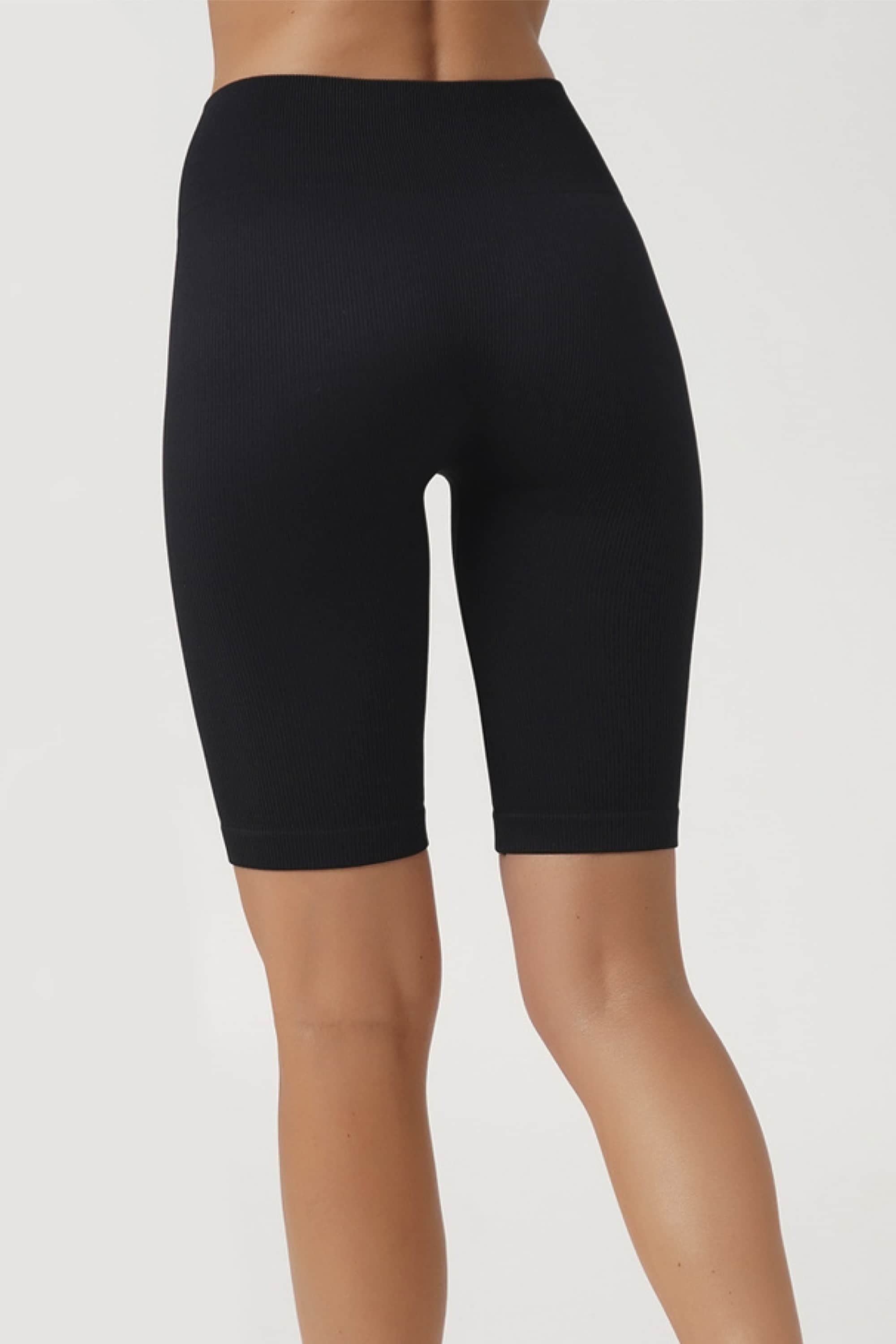 Бесшовные велосипедки в рубчик L1947 black