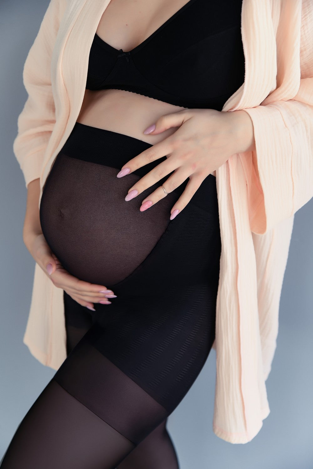 Тонкі колготки для вагітних зі вставкою на животі 530 (20 den)