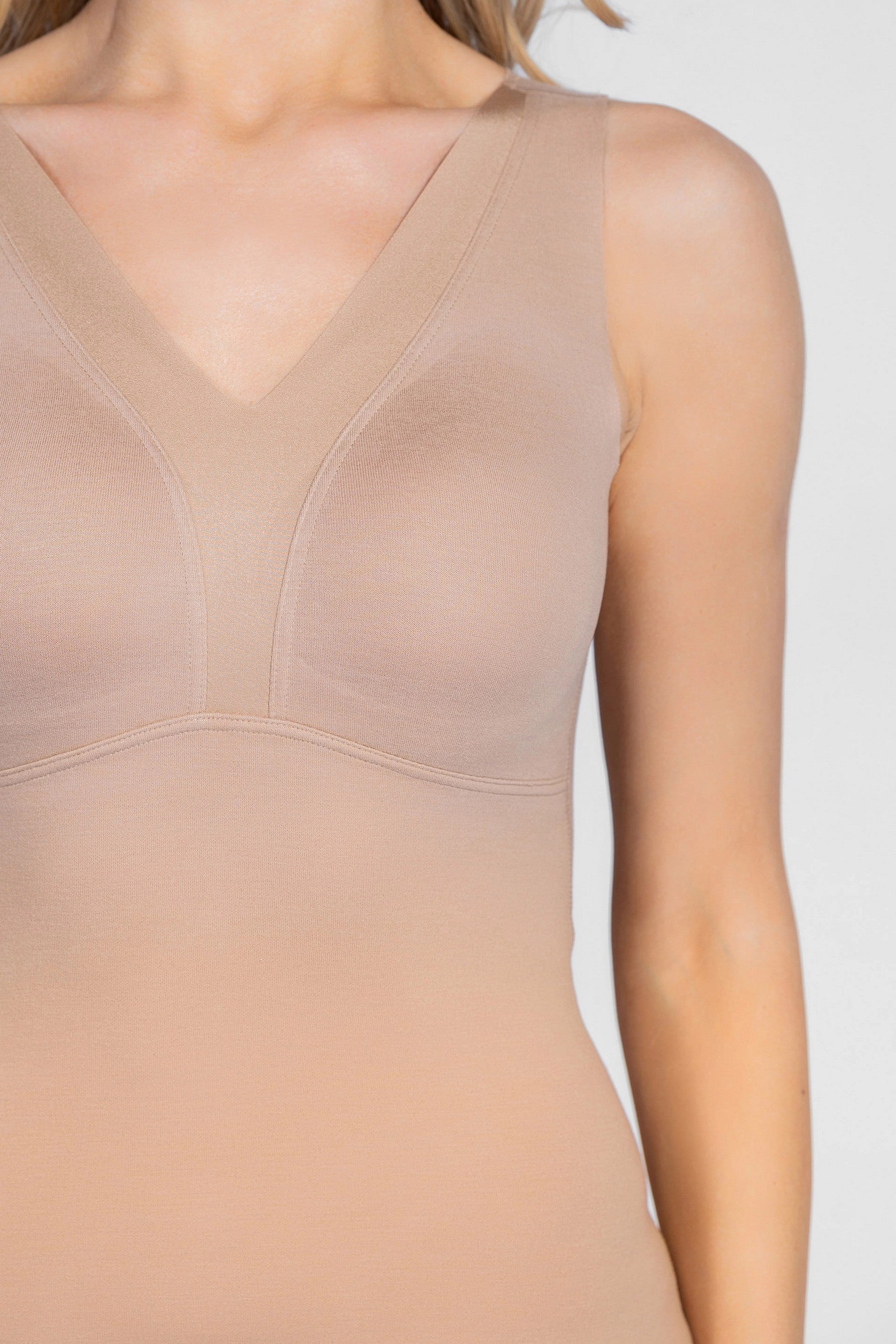 Майка з чашками 7077-077/04 beige Anabel Arto