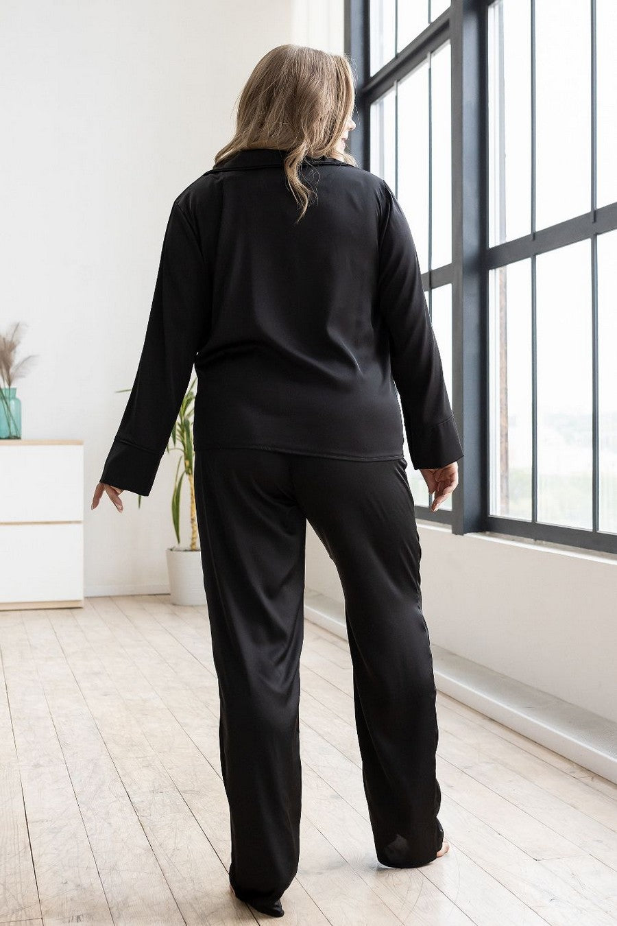 Шелковая пижама на пуговицах П1300 black