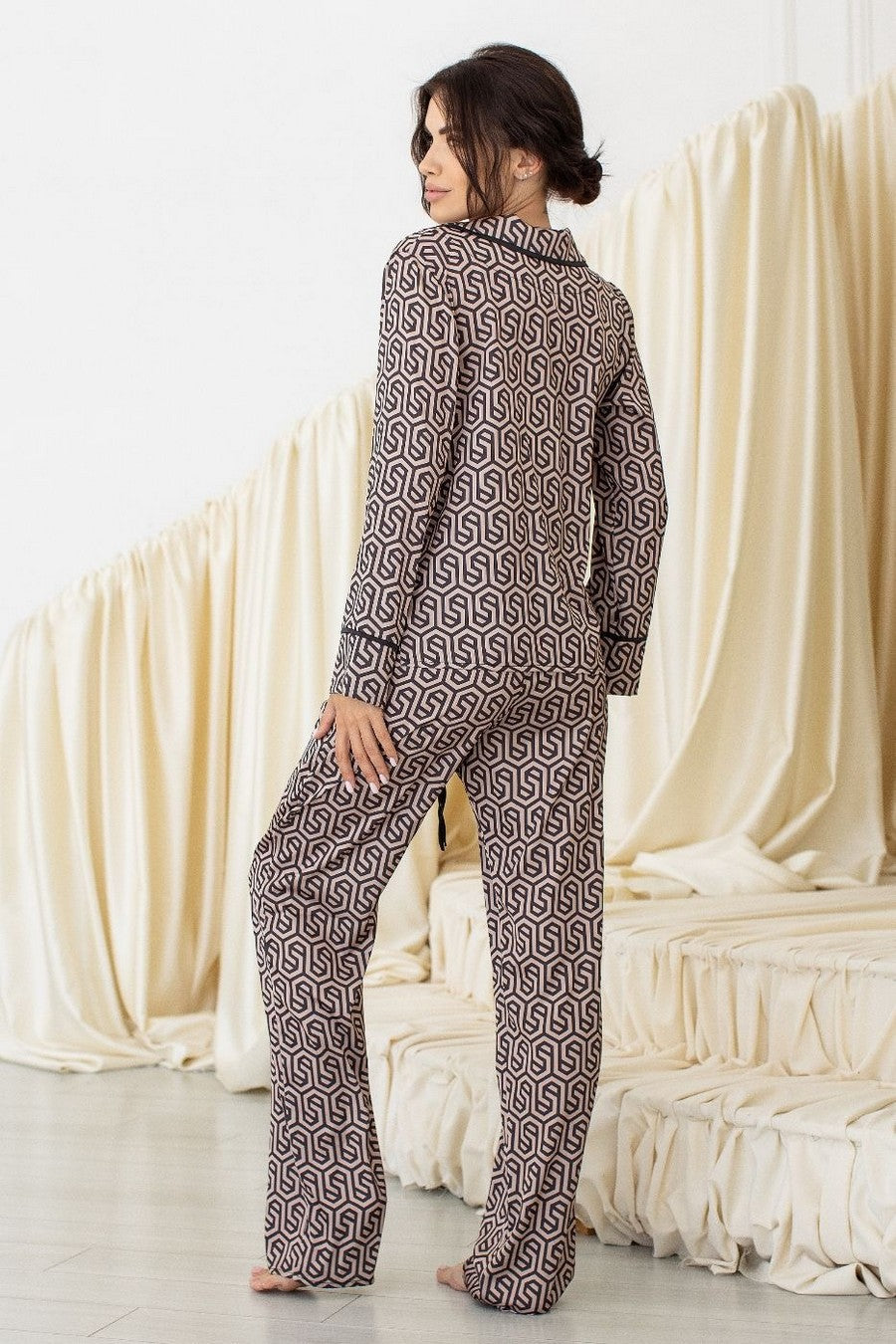 Шелковая пижама с принтом П299 beige