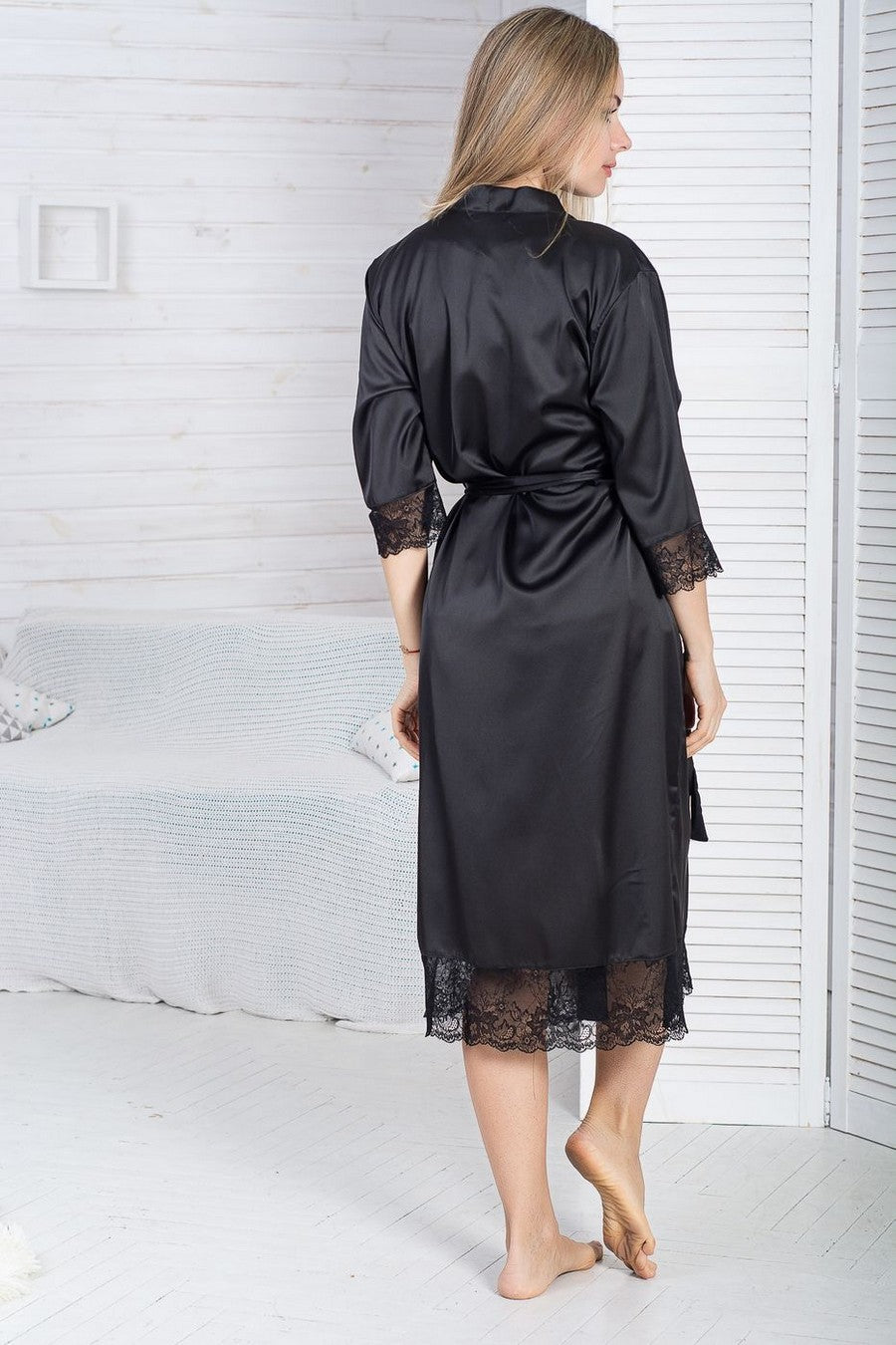 Халат с кружевными вставками Х041 black