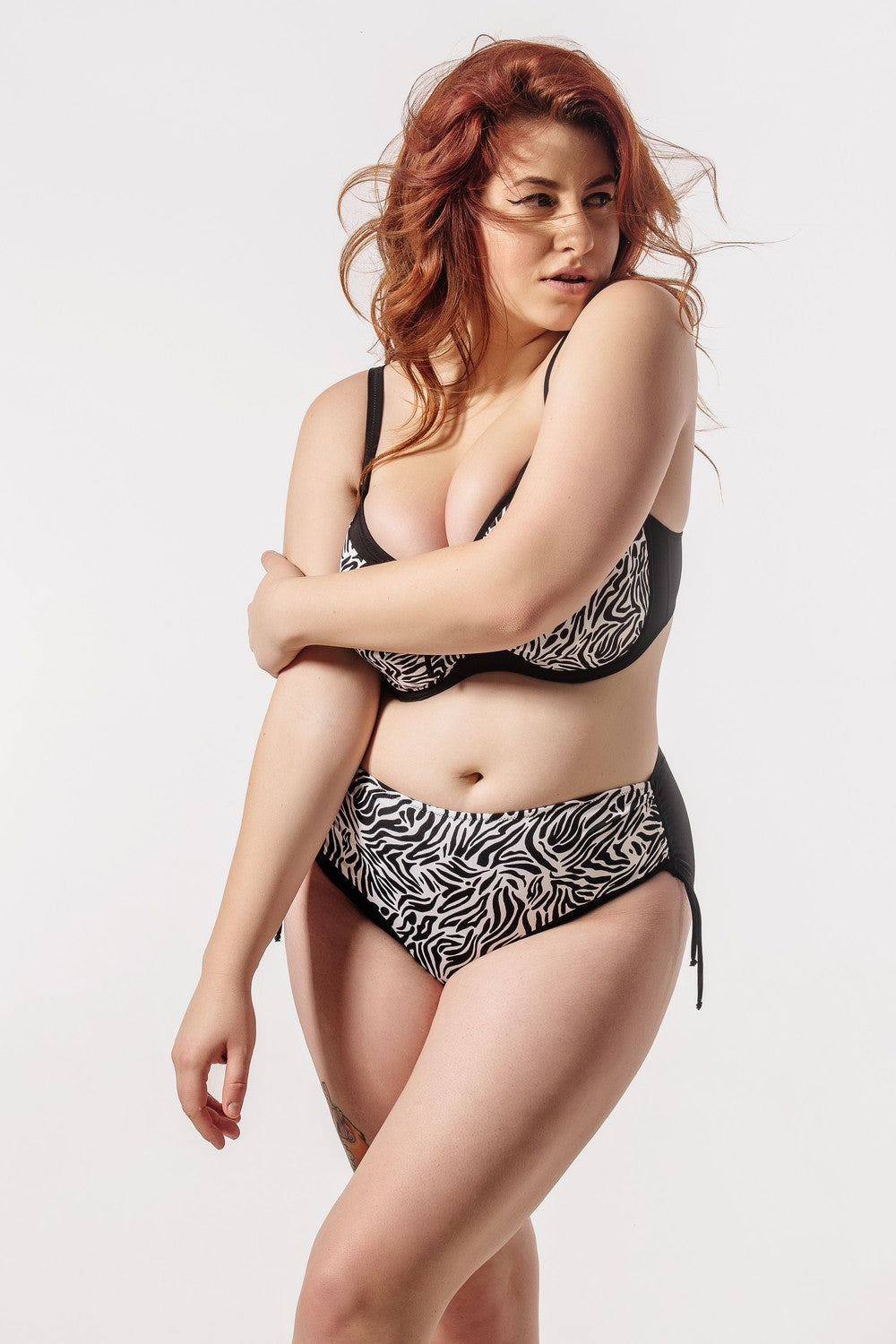 Раздельный купальник с мягкими чашками 01.6013 black/white