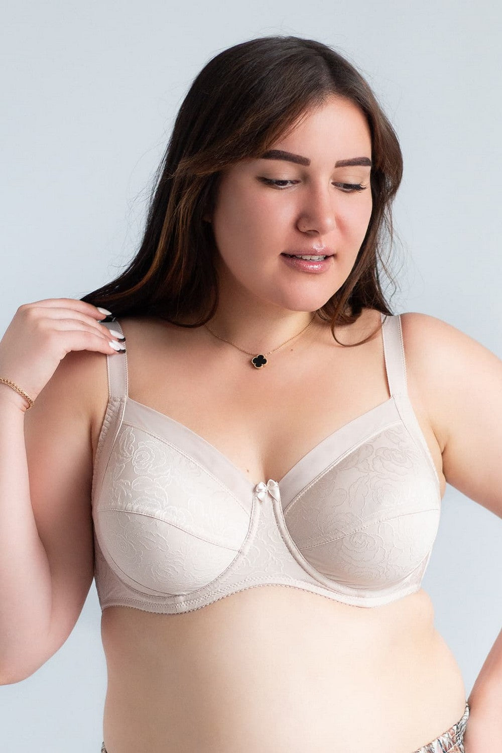 Мягкий бюстгальтер для пышной груди 154501 Classic beige