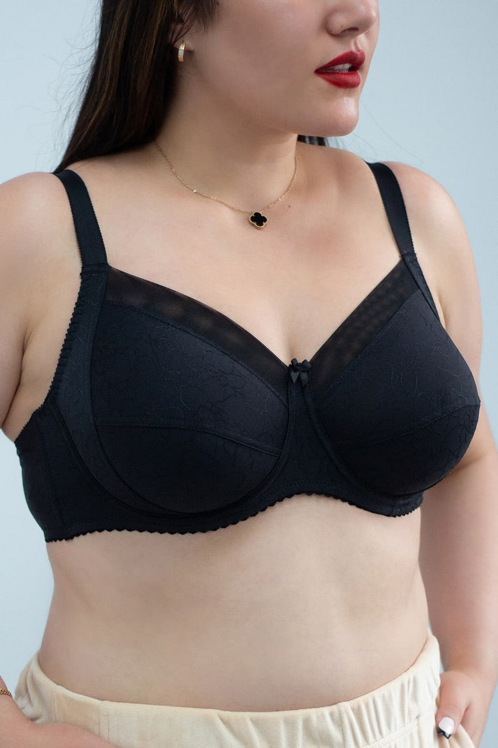 Мягкий бюстгальтер для пышной груди 154501 Classic black