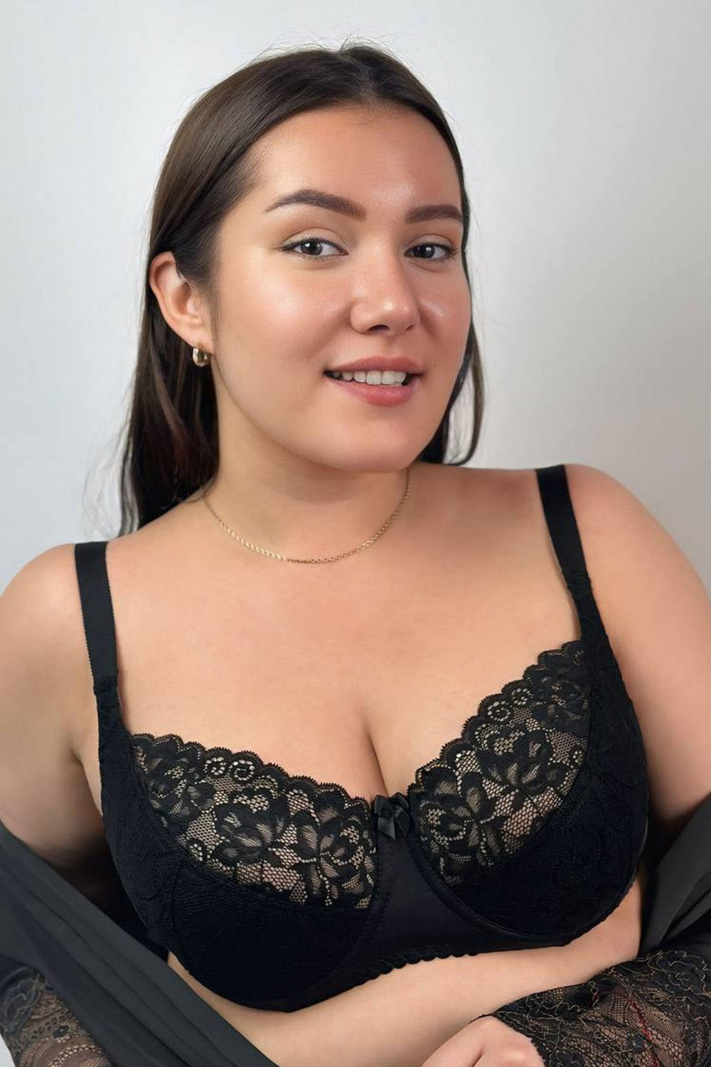 Напівдубльований бюстгальтер з мереживом 309000 Classic black