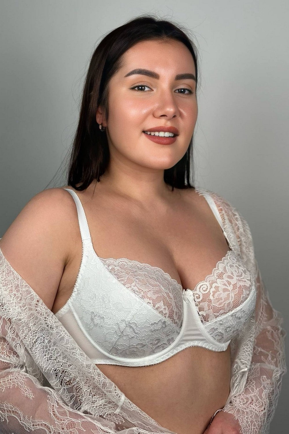 Полудублированный бюстгальтер с кружевом 309000 Classic white