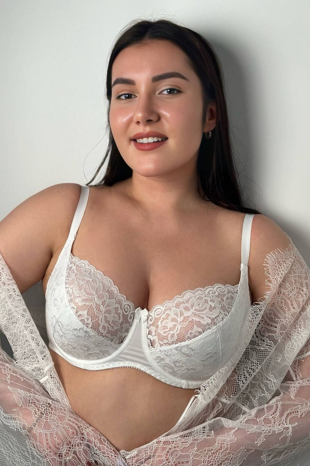 Полудублированный бюстгальтер с кружевом 309000 Classic white