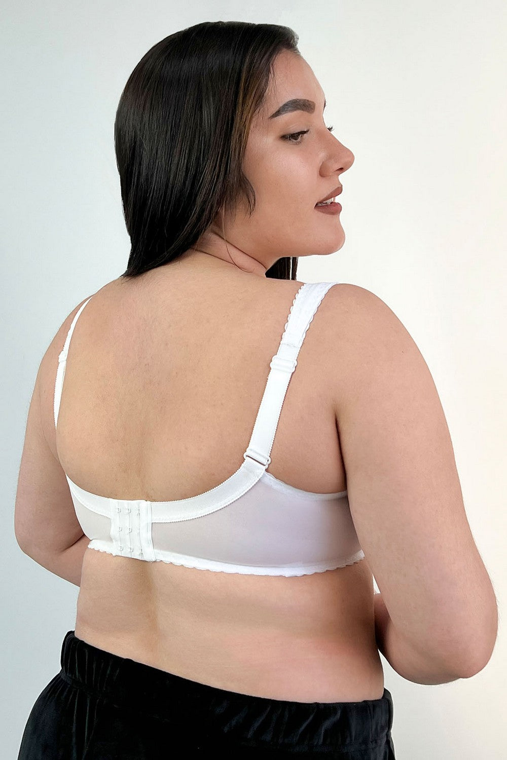 Бюстгальтер с мягкой чашкой 330000 Classic white