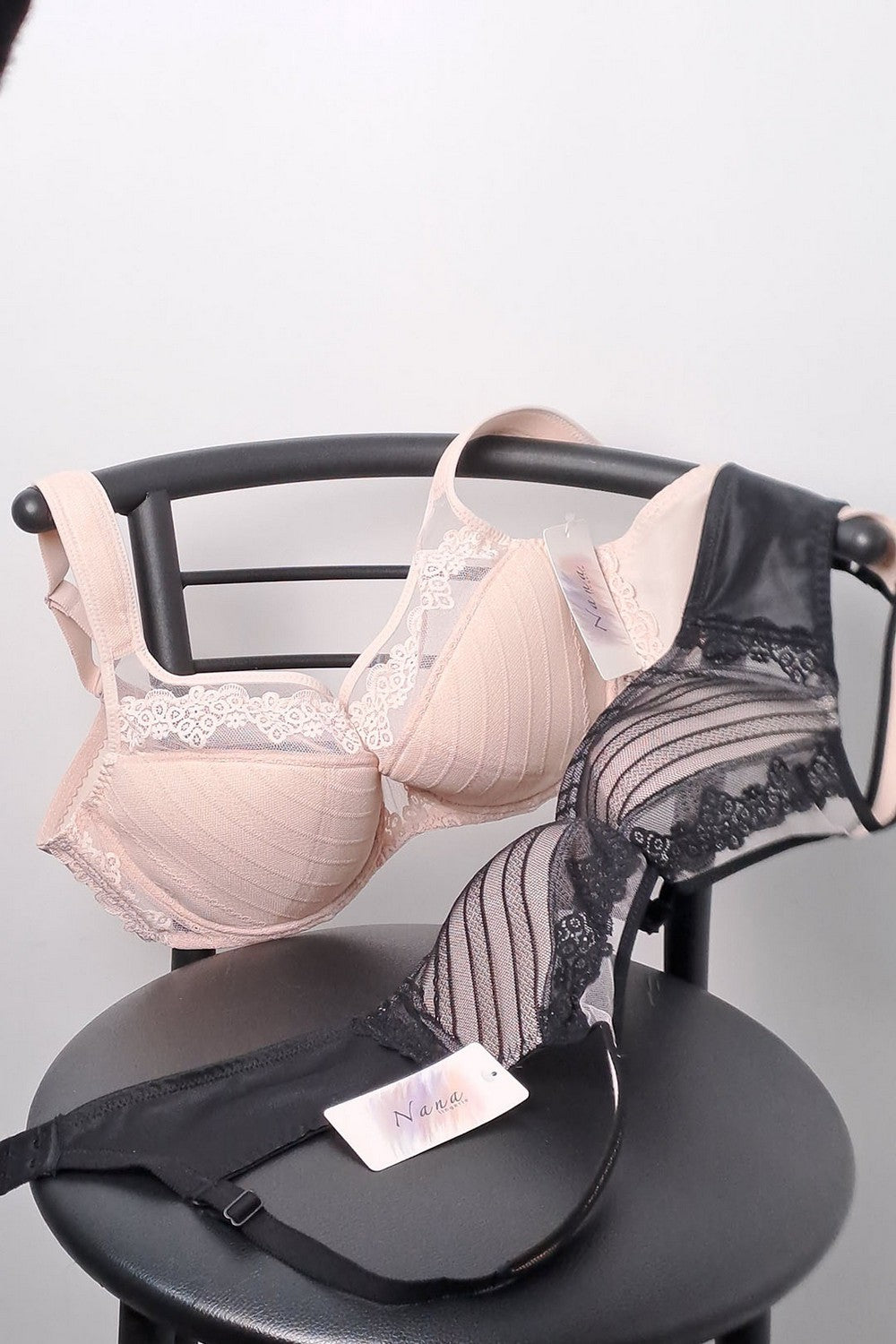 Полудублированный бюстгальтер на косточках Classic 1081 black