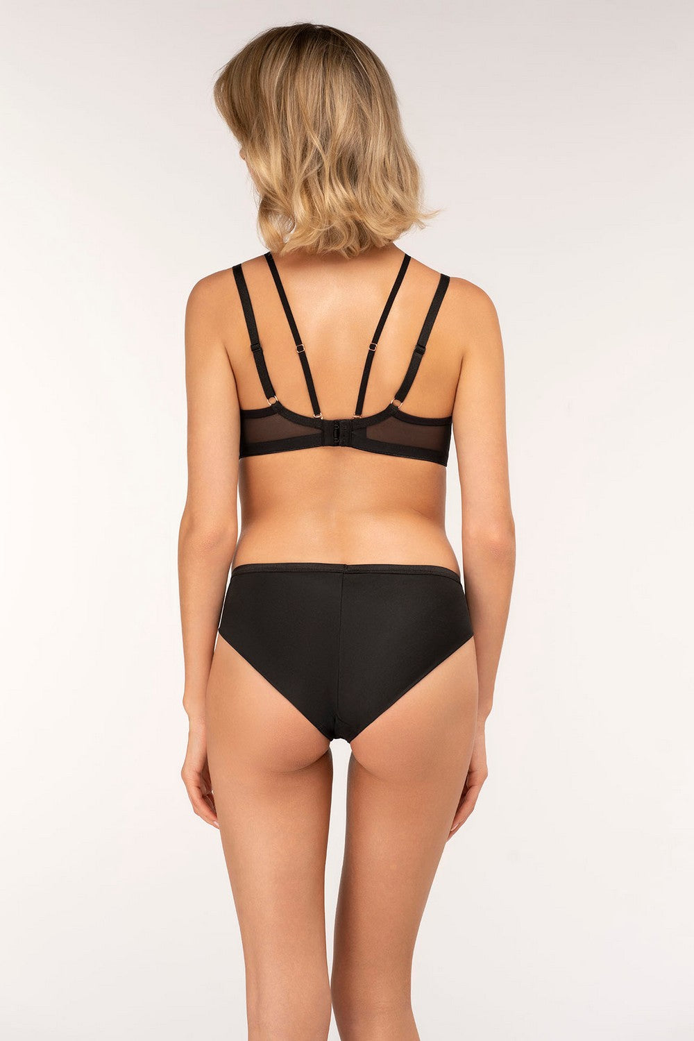 Мягкий бюстгальтер с вышивкой Saskia soft Fantasy black/beige