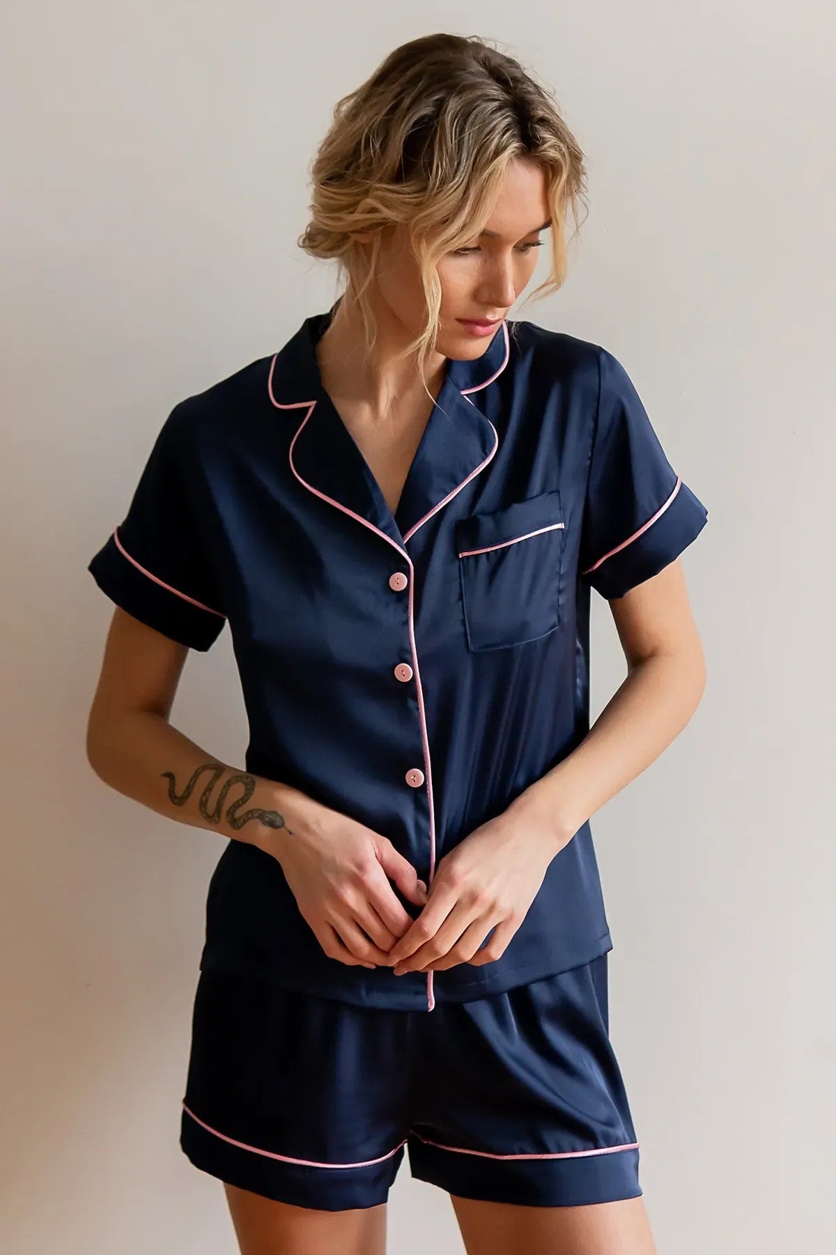 Шелковая пижама на пуговицах Indigo SH0008-14-58