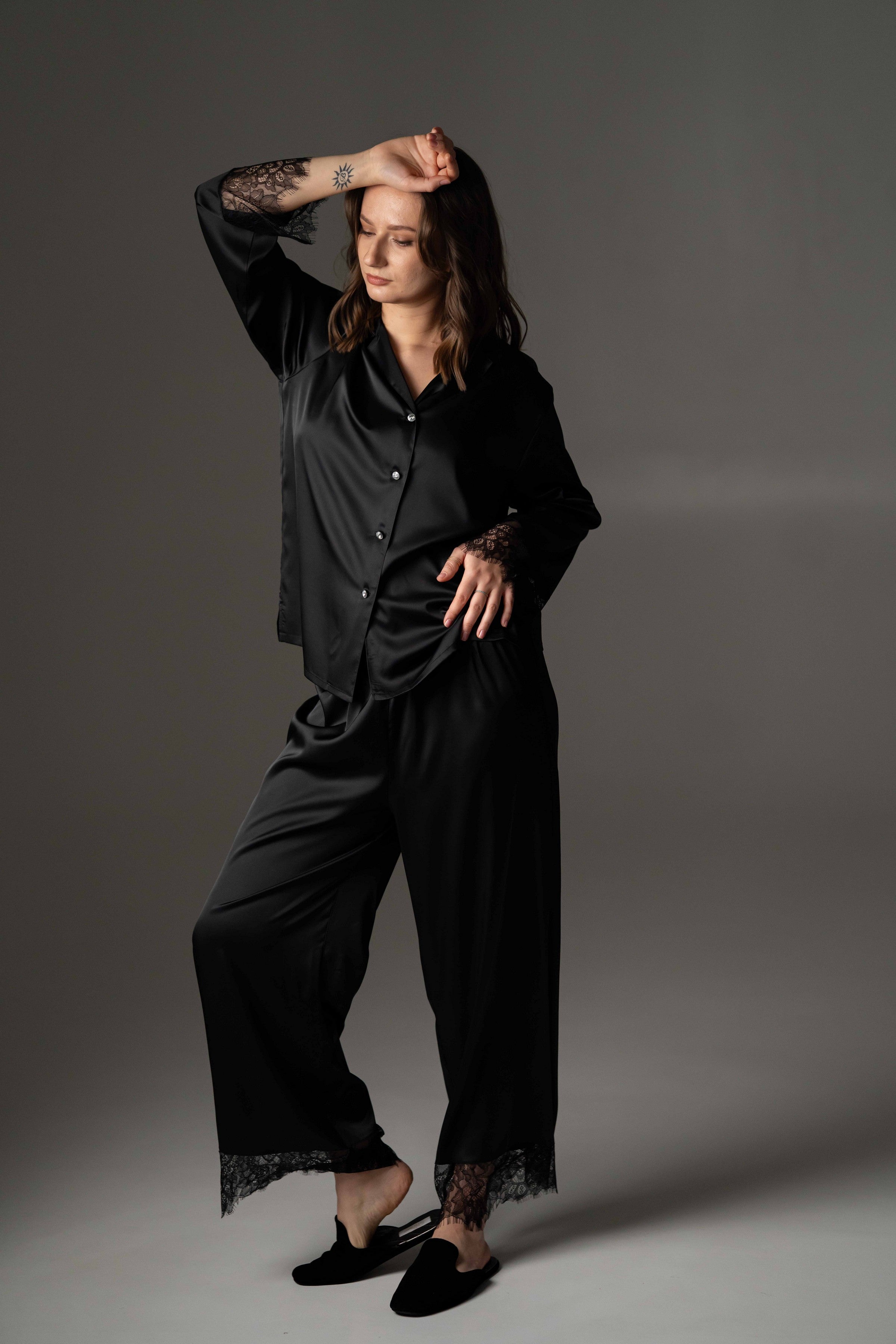 Шелковая пижама с кружевом Jennifer 25149