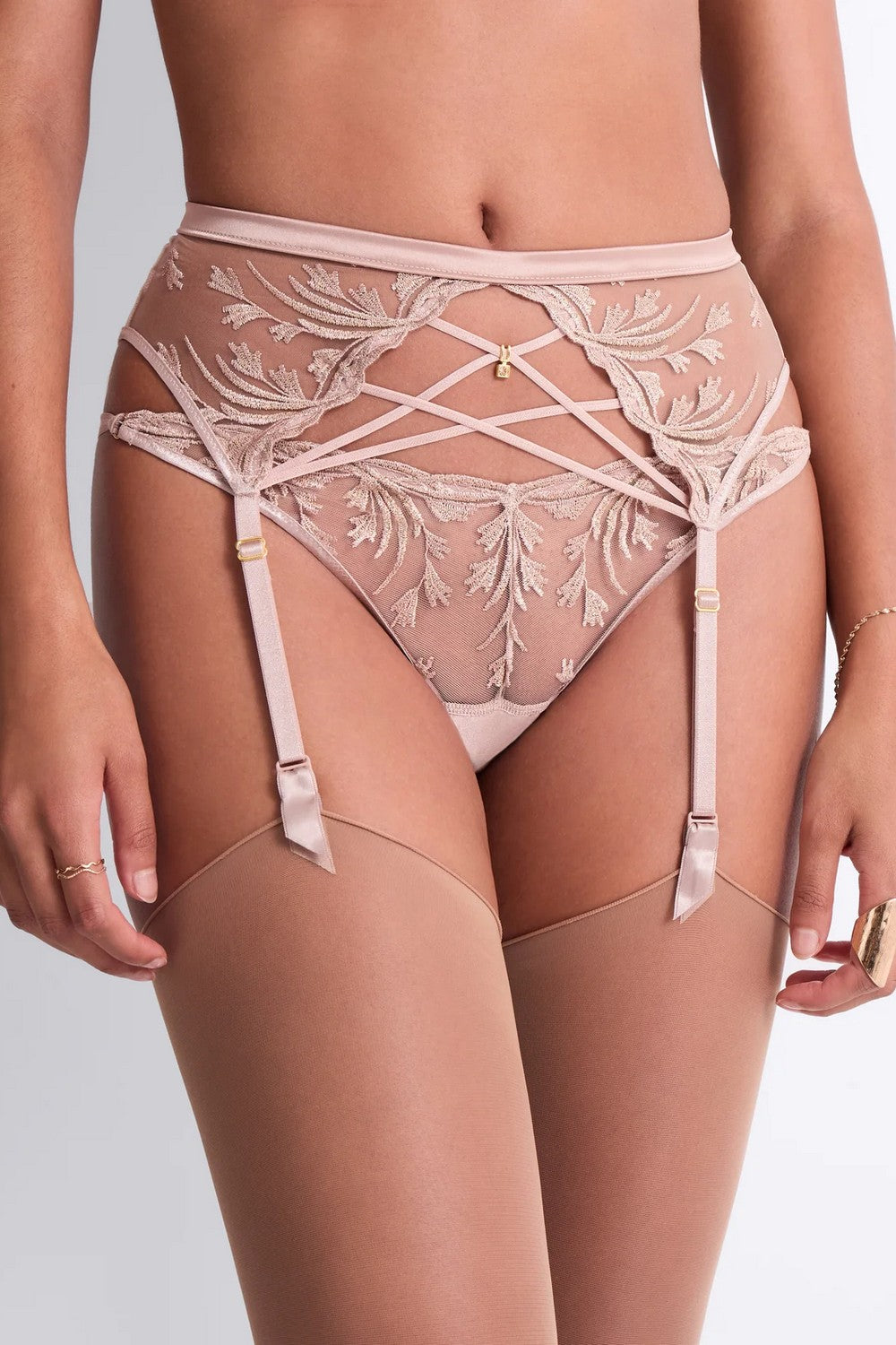 Пояс для панчіх з вишивкою 6D50 Cosmic Romance sand rose