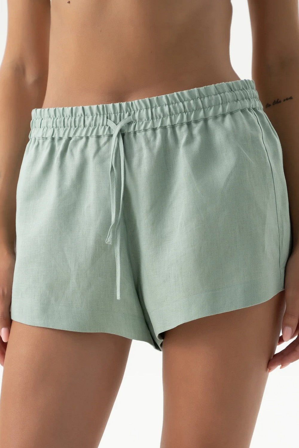 Льняные шорты 251206-05 Linen Spirit green