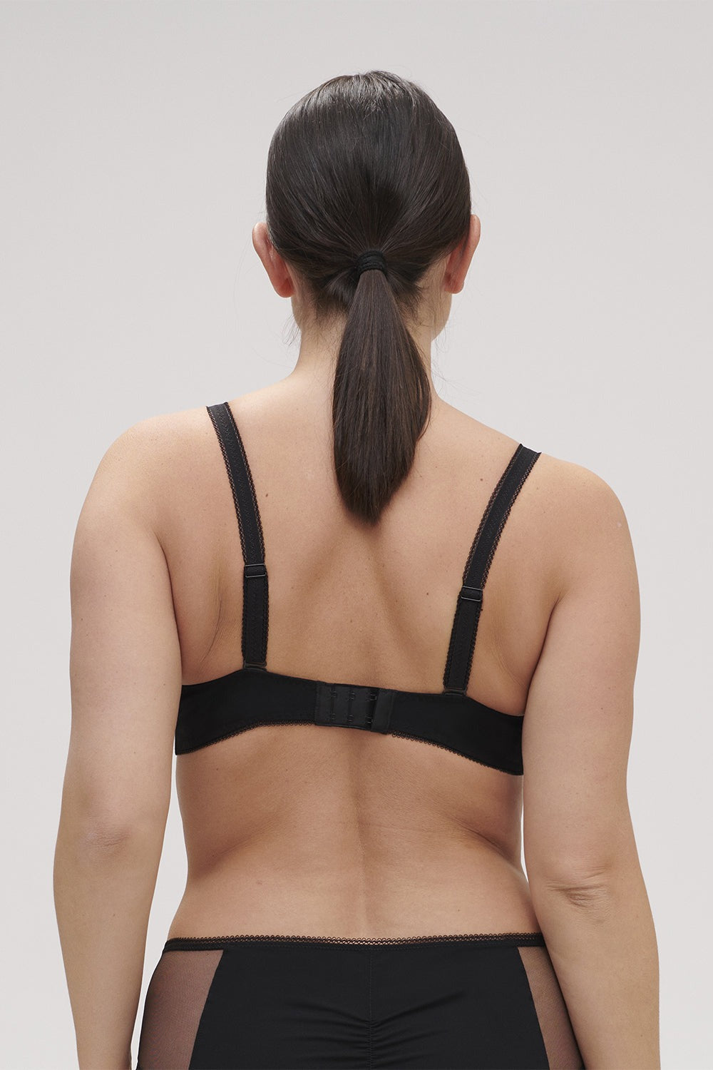 Бюстгальтер из микросетки Amazone 1C2319 black FW23