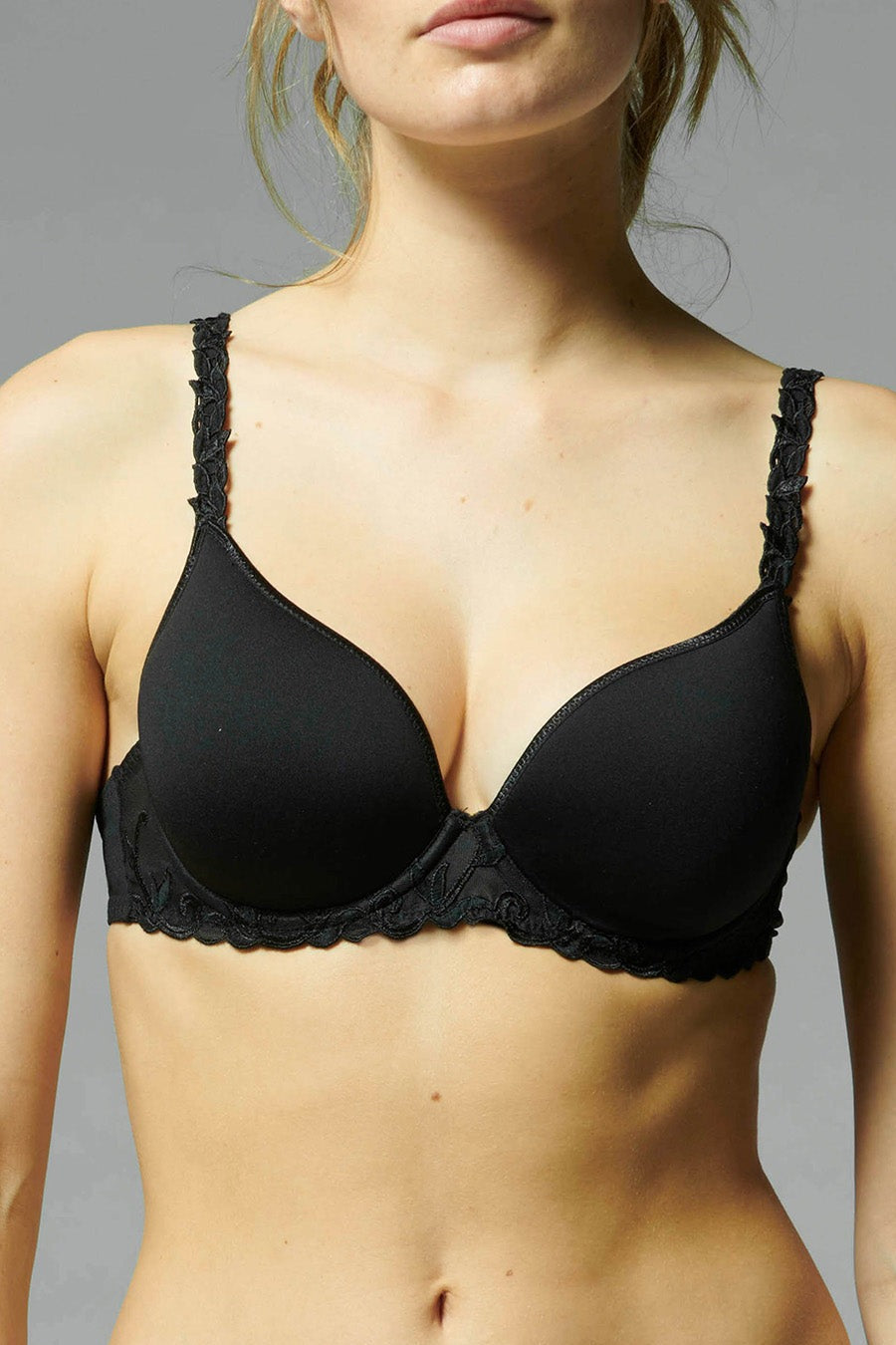 Гладкий бюстгальтер спейсер Andora 131316 black