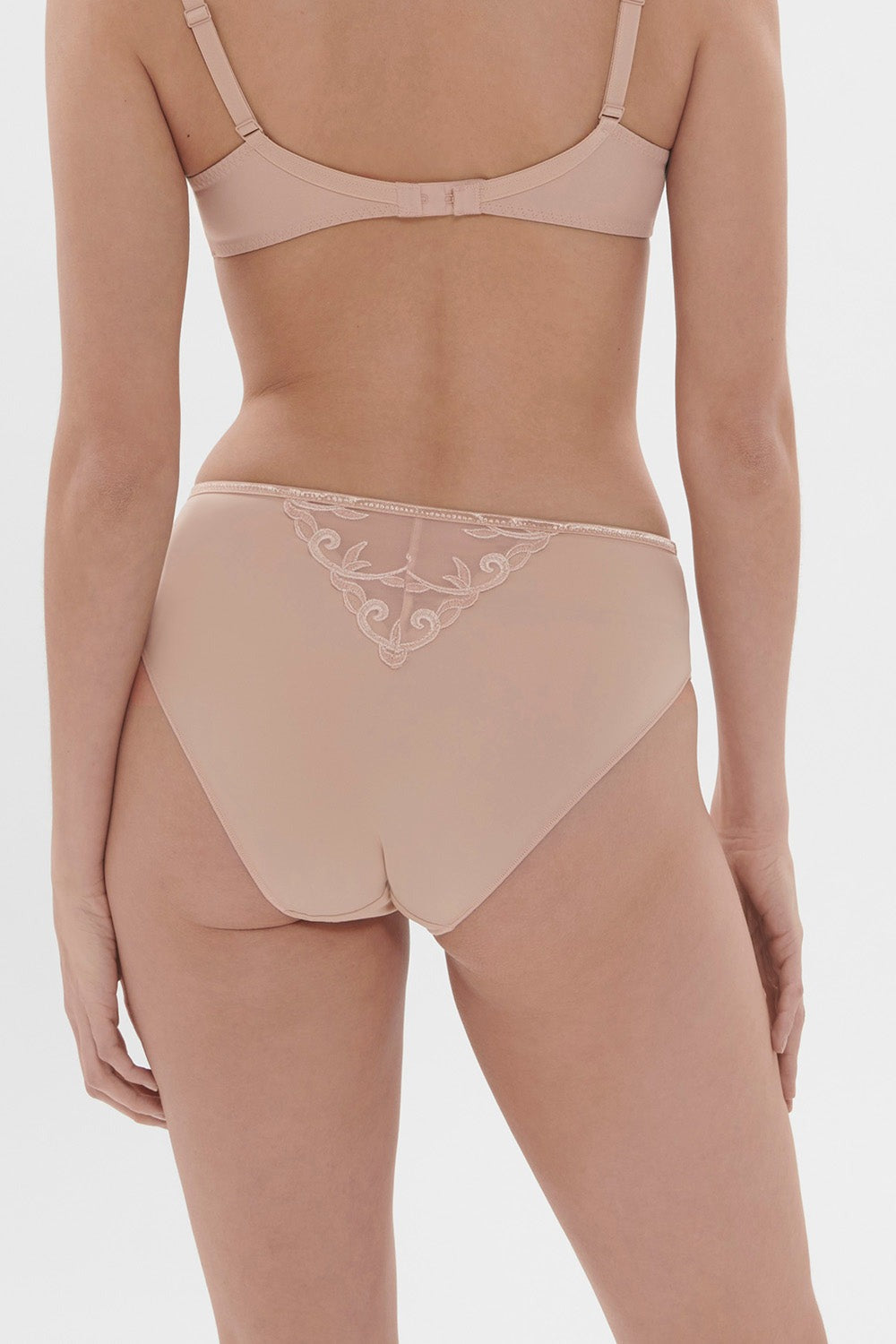 Трусики слип с вышивкой Andora 131777 peau rosee