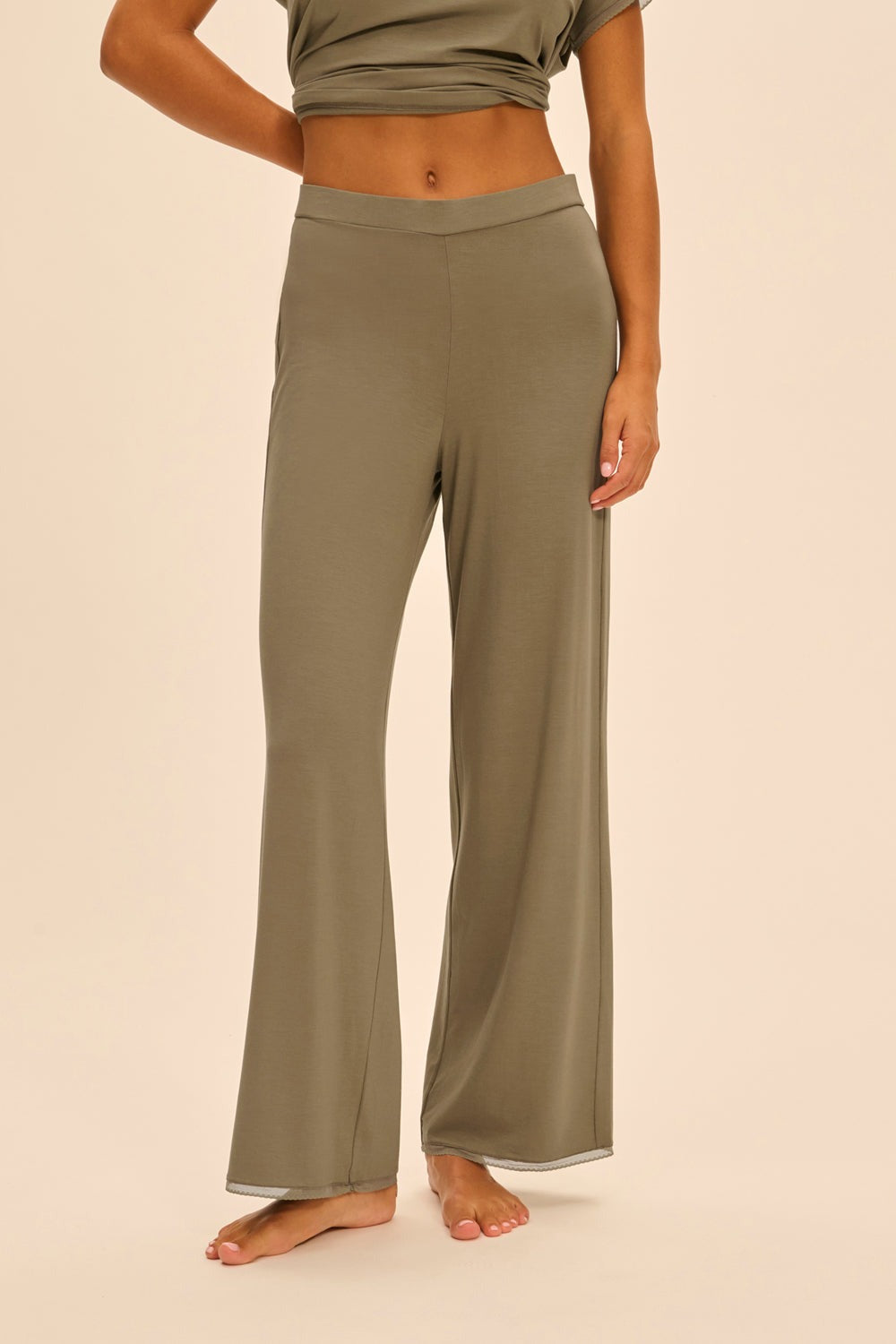 Пижамные брюки из вискозы Aurore 1C9660 vert argile SS25