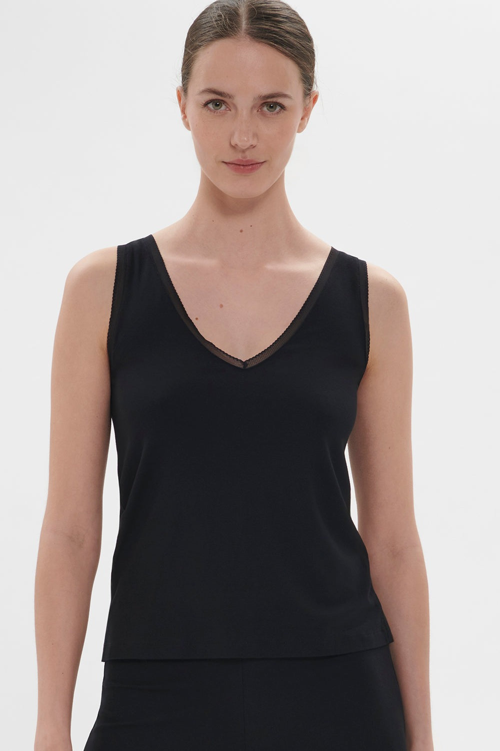 Пижамная майка из вискозы Aurore 1C9900 black