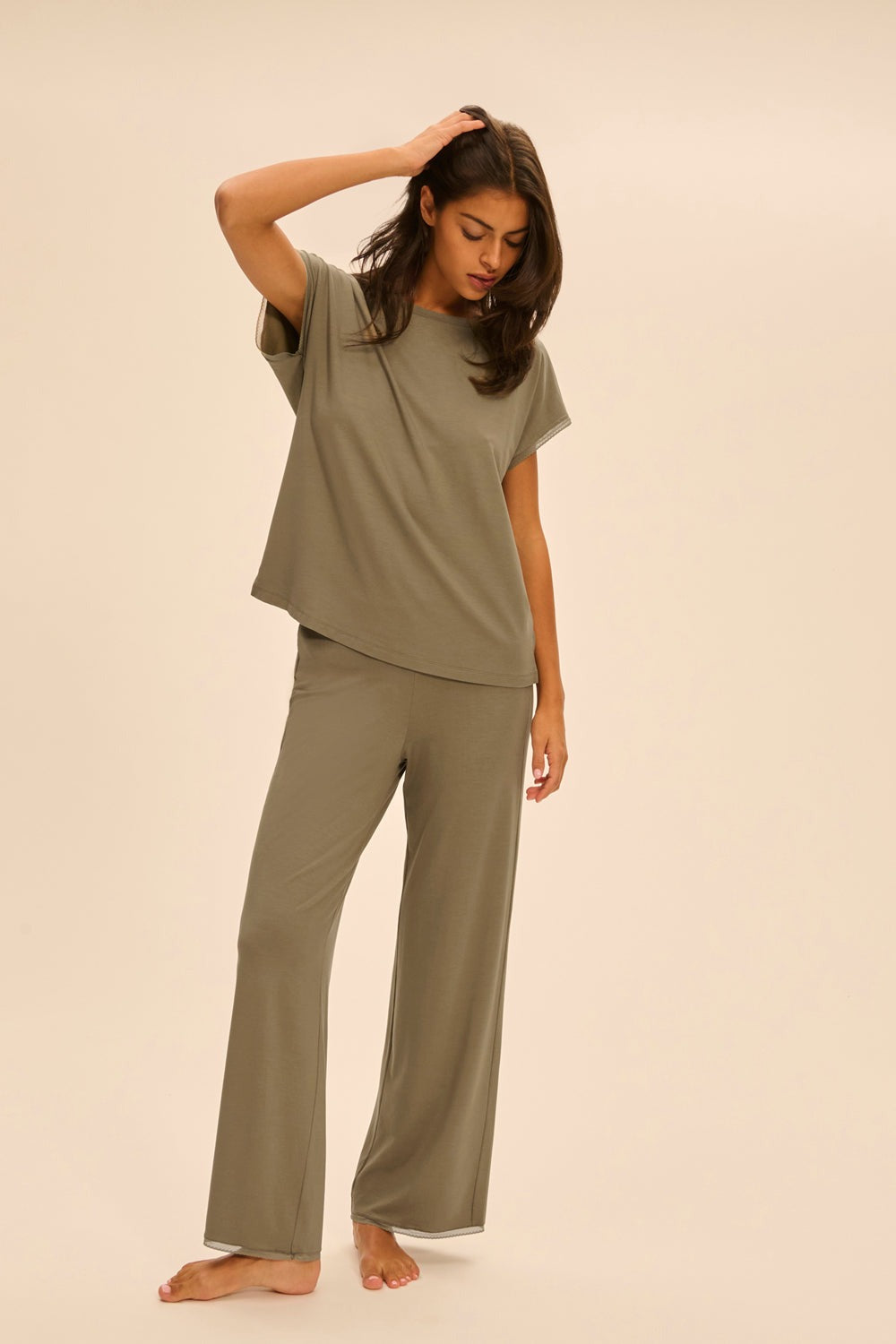 Домашняя футболка из вискозы Aurore 1C9901 vert argile SS25