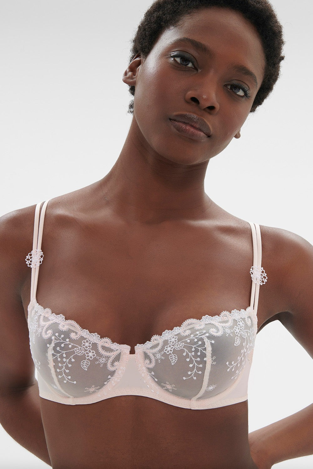 Бюстгальтер балконет с вышивкой Delice 12X330 blush