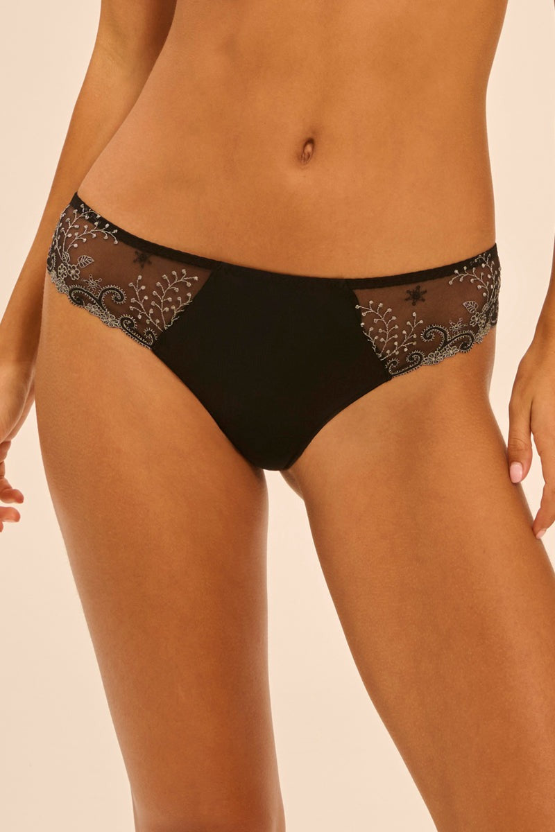 Трусики стринг с вышивкой Delice 12X700 moonlight