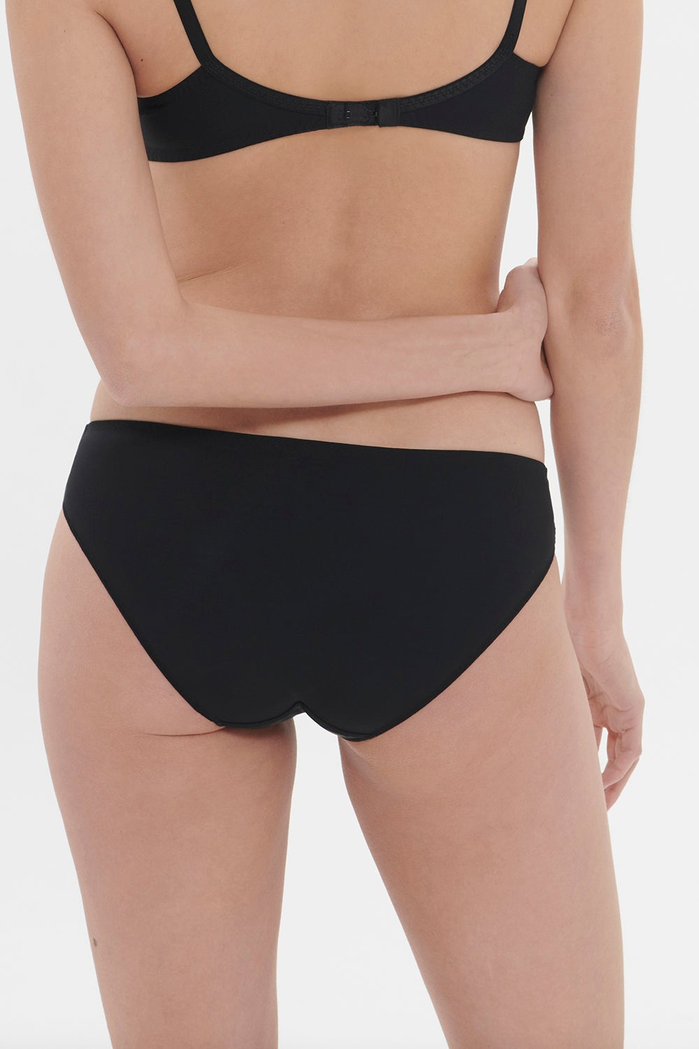 Трусики слип с вышивкой Delice 12X720 noir gem FW24