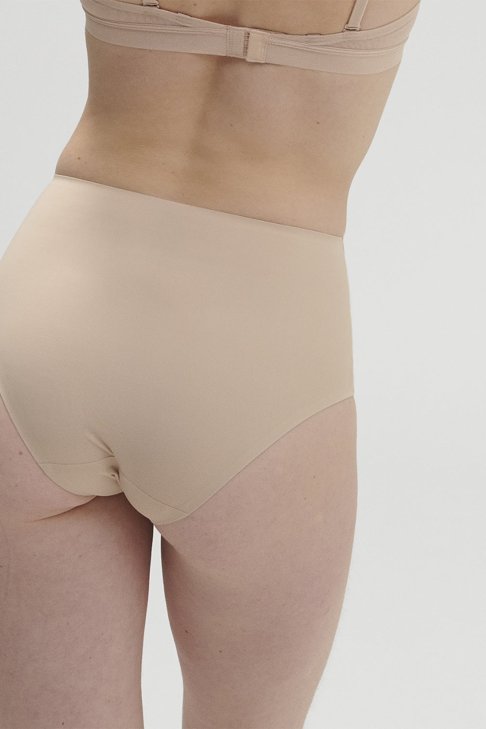 Высокие трусики слип Essentiel 13V610 peau rosee