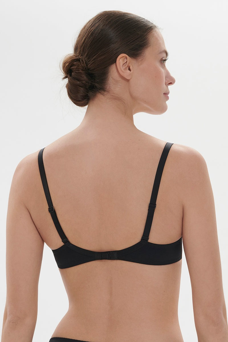 Мягкий бюстгальтер на косточках Saga 15C319 black