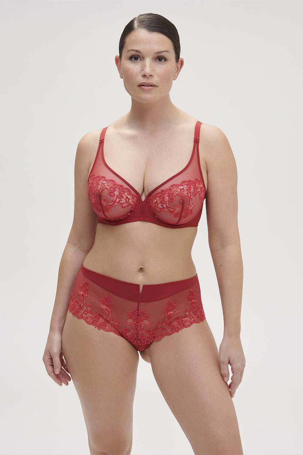 Шортики с кружевом Saga 15C630 lipstick FW23