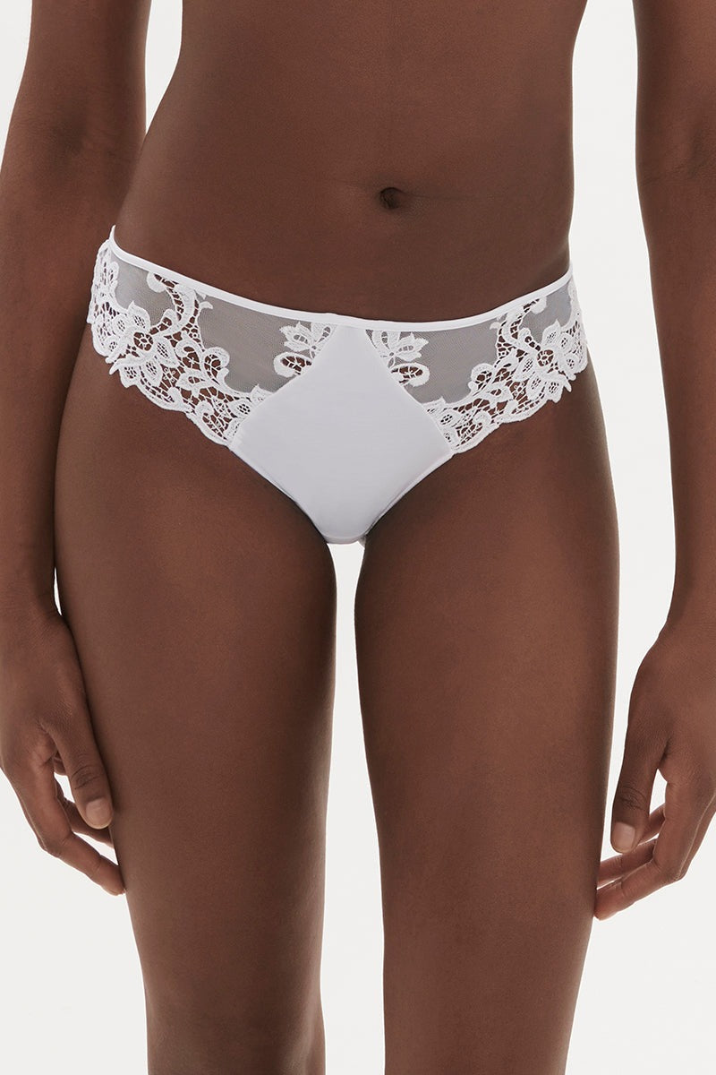Трусики слип с кружевом Saga 15C720 white