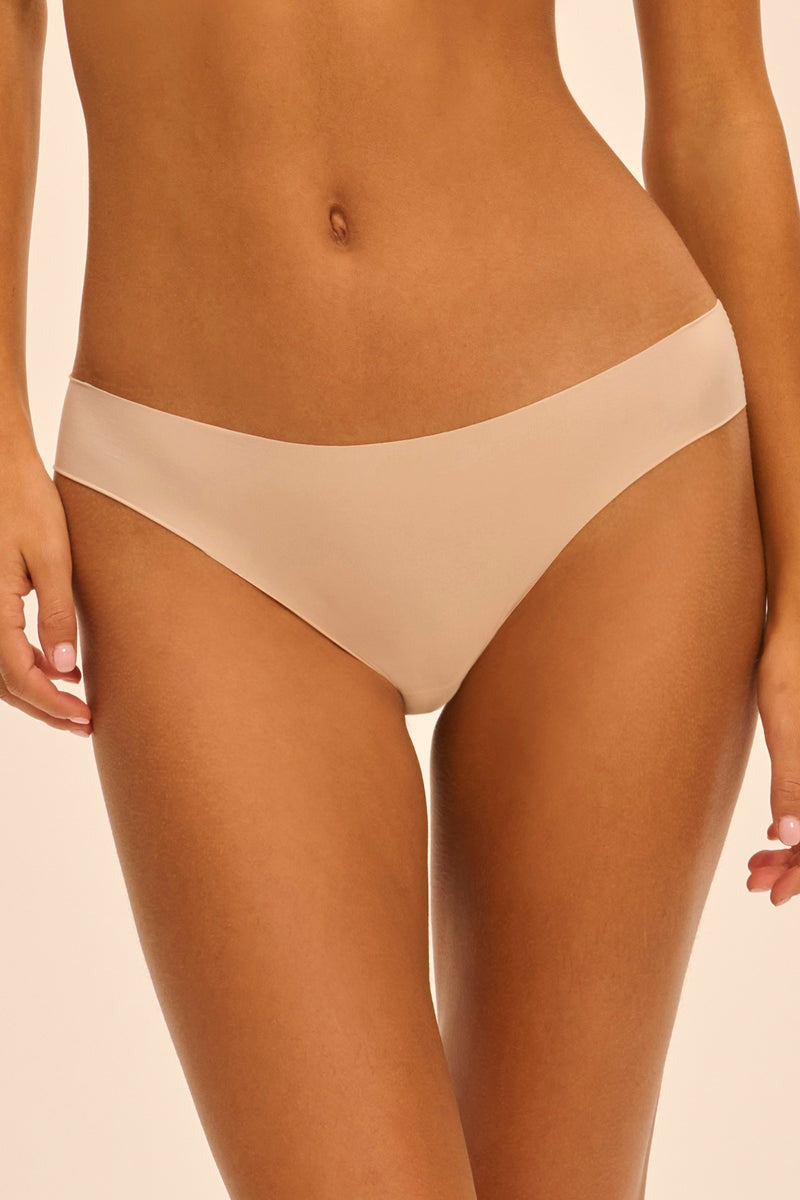 Бесшовные трусики слип Uniq 10V720 peau rosee