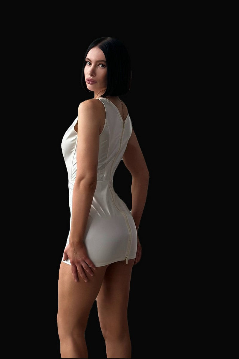 Платье с глубоким декольте 7141 white