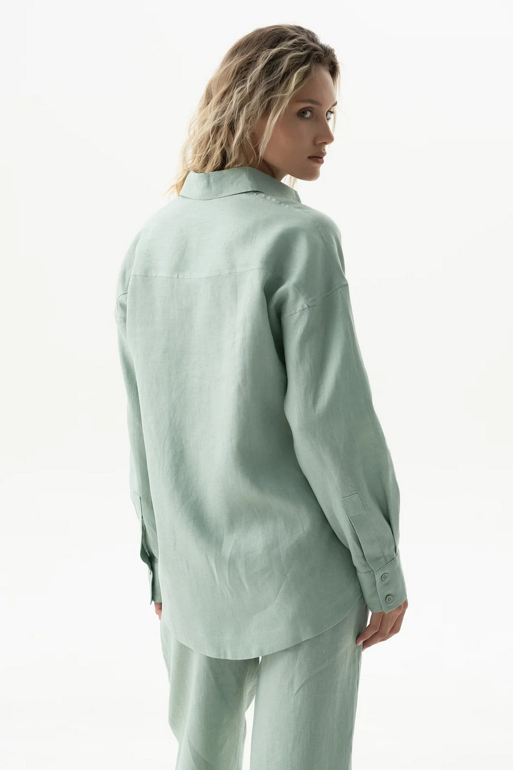 Льняная рубашка 251206-04 Linen Spirit green