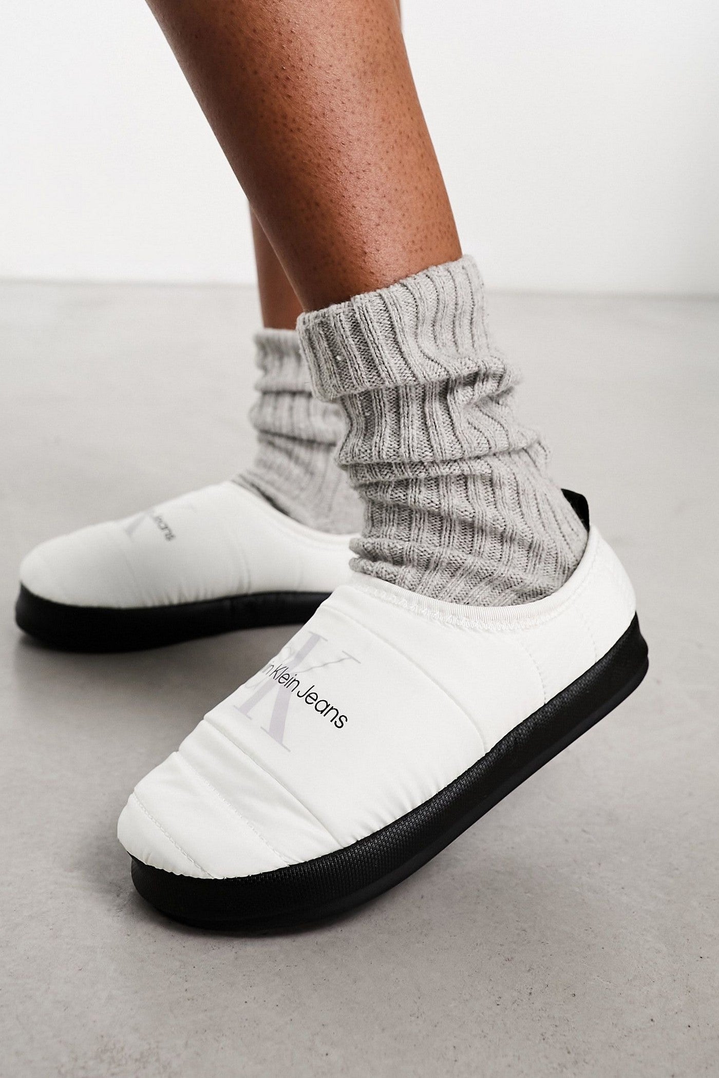 Тапочки с флисом 404706390 white