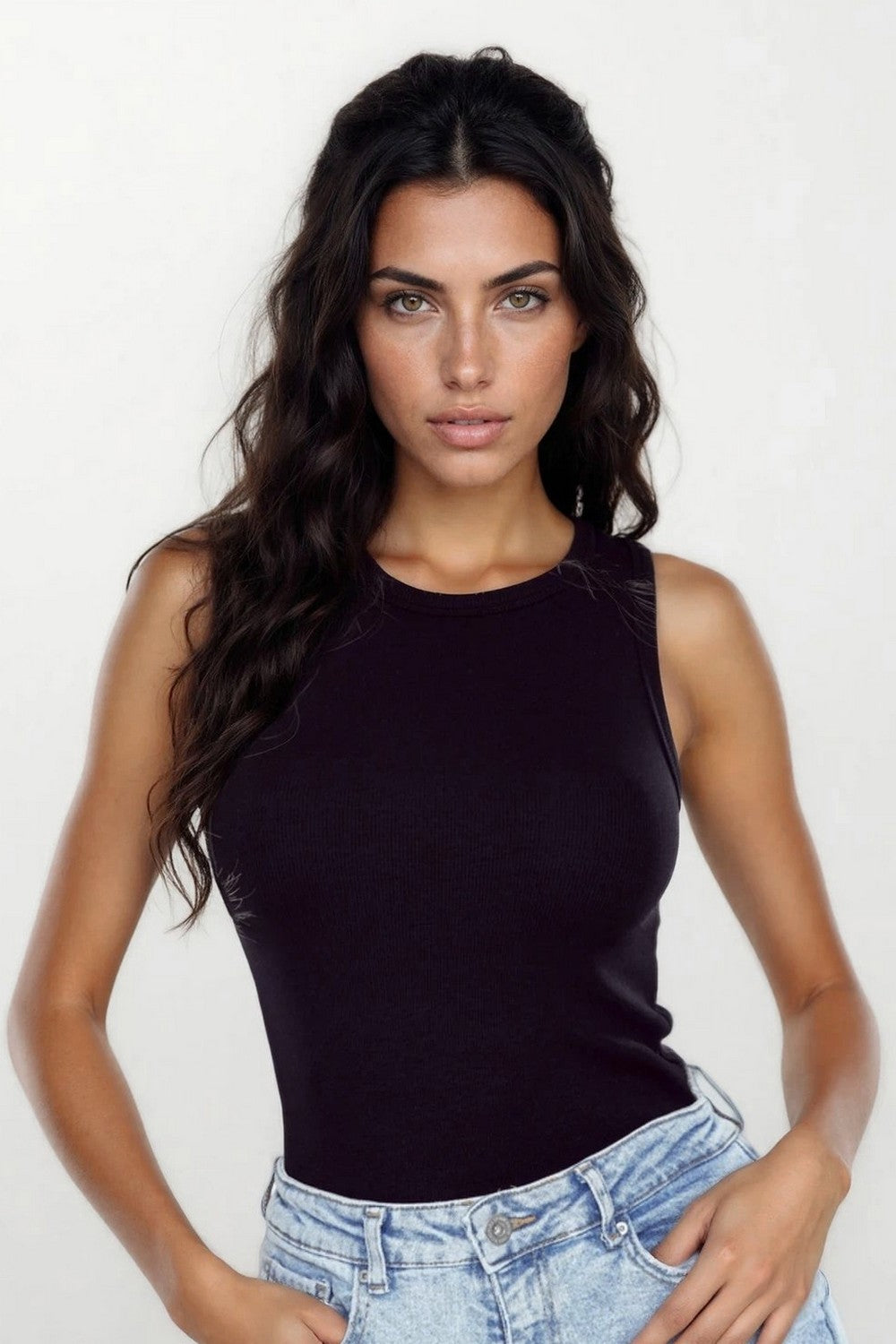 Топ из вискозы Peri black