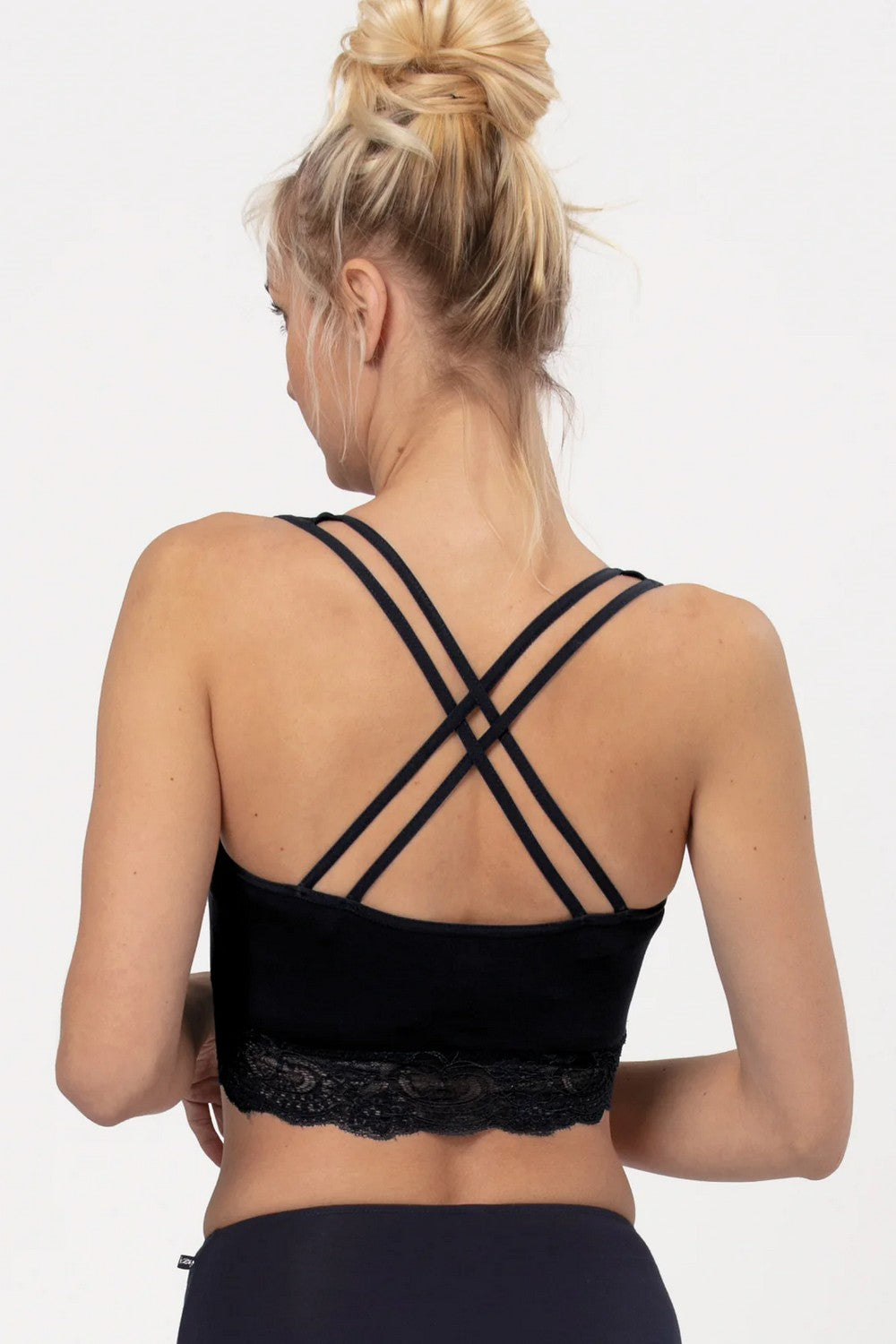 Бра-топ из бамбука с кружевом LBT 111 black