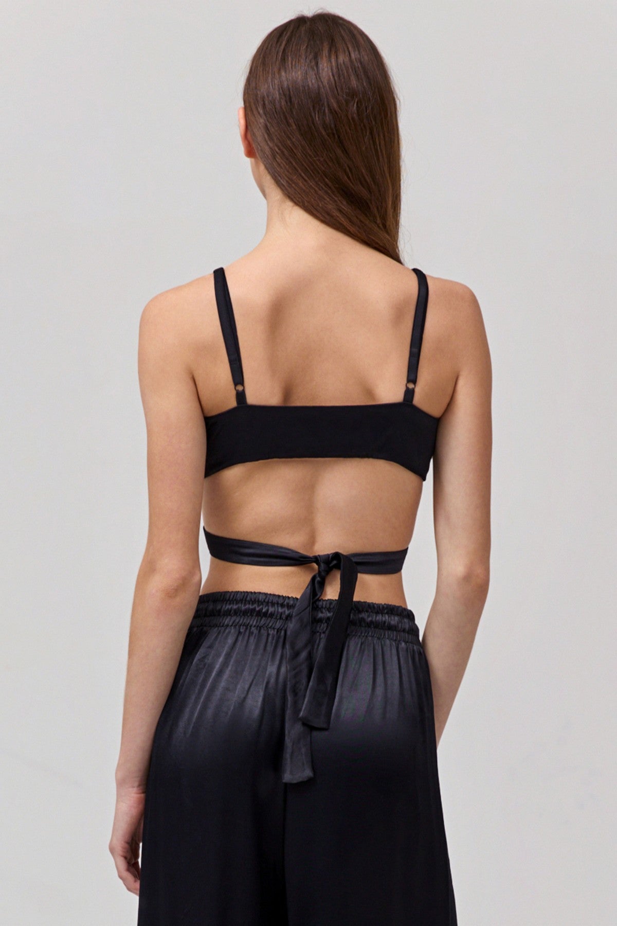 Топ-бралет с завязками 1870/67935