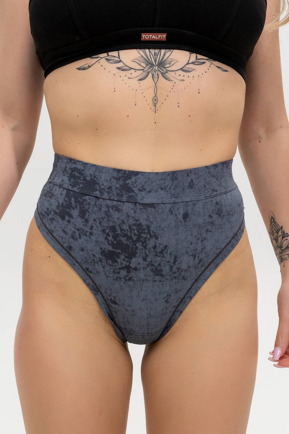 Хлопковые трусики стринг Basic Touch TR11-KHL159