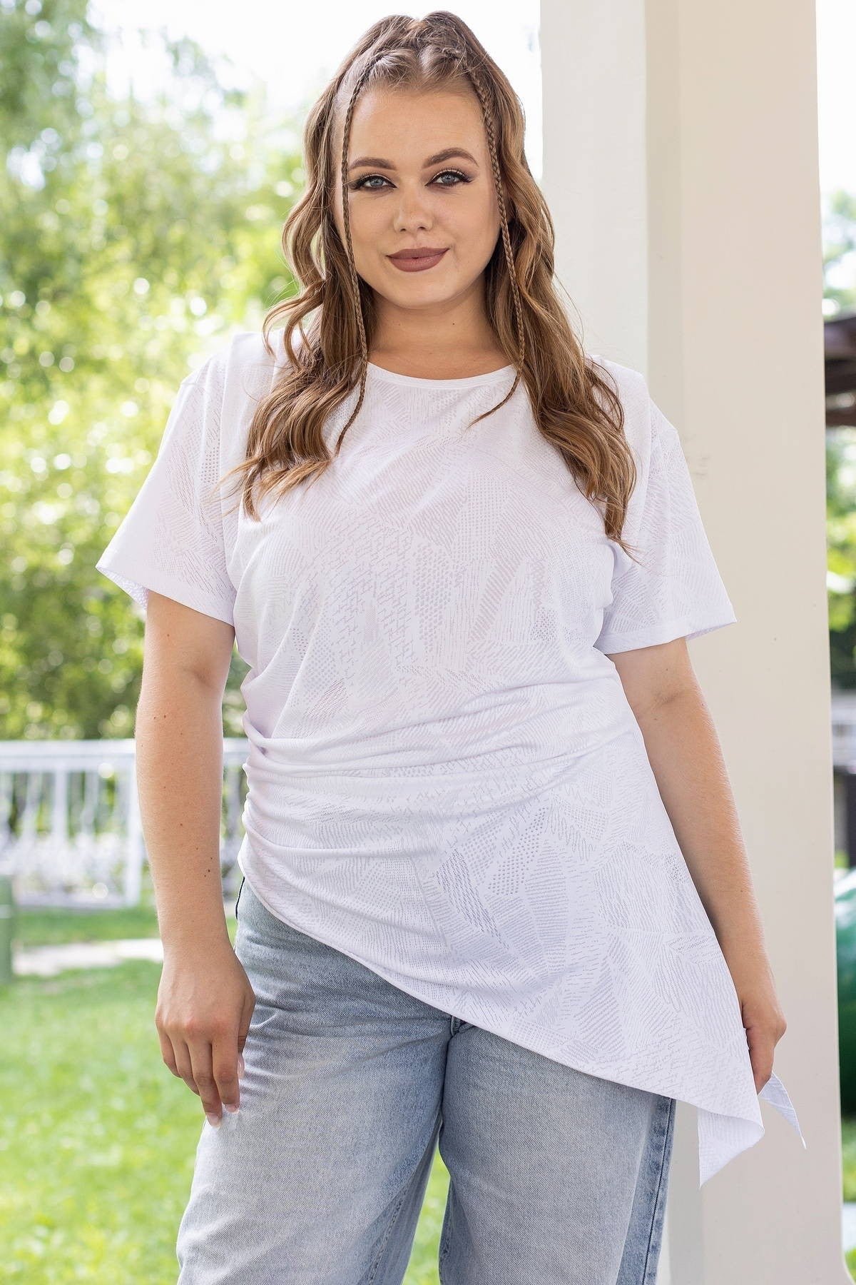 Удлиненная ассиметричная футболка D10-AP11