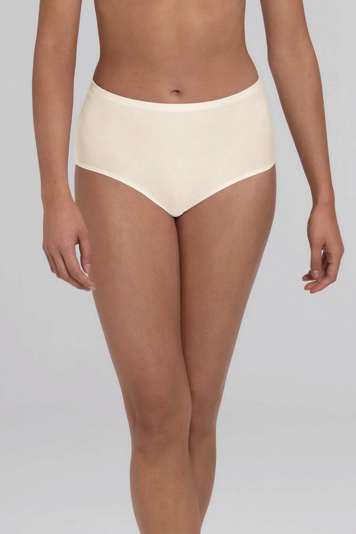 Бесшовные трусики 1343 Essentials High-waist+ champagne