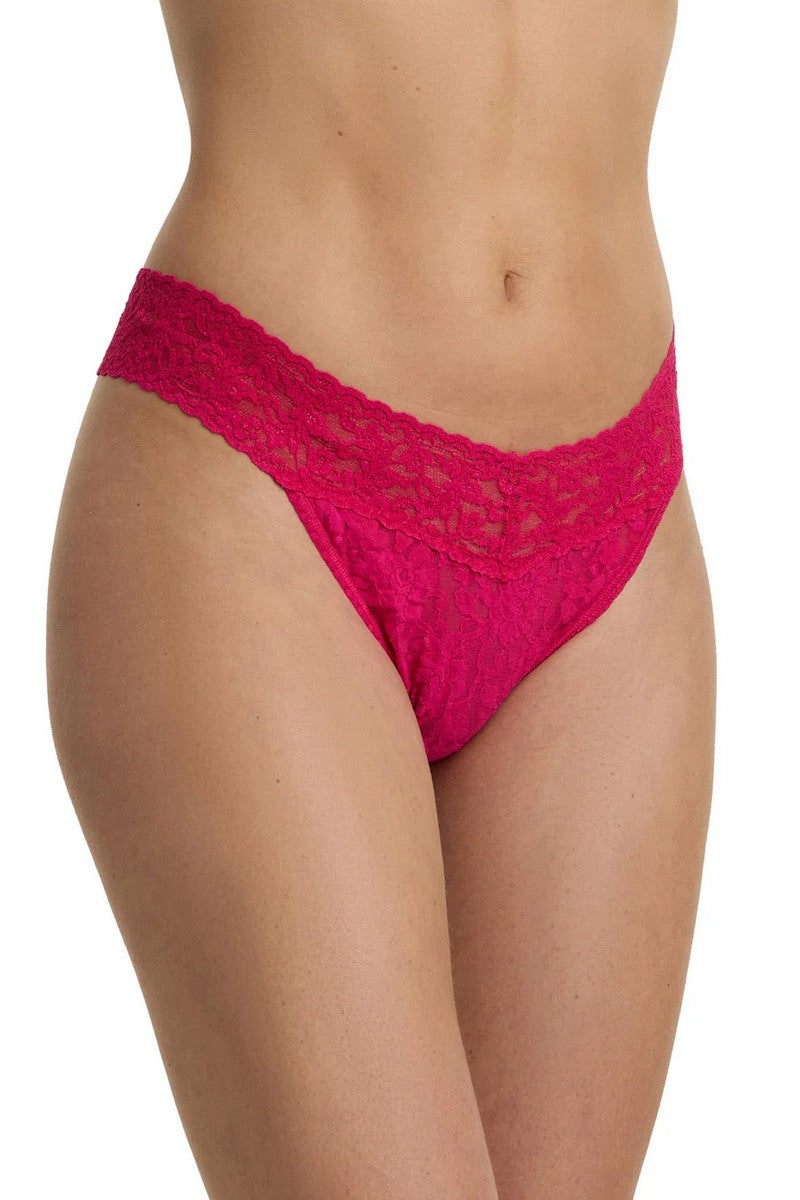 Мереживні трусики стрінги 4811 Signature Lace sealed with a kiss