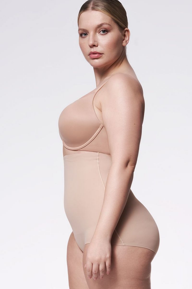 Бесшовные утягивающие трусы с высокой талией 241 Basic