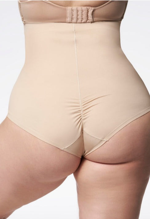 Моделирующие трусики с фиксирующими петлями 251