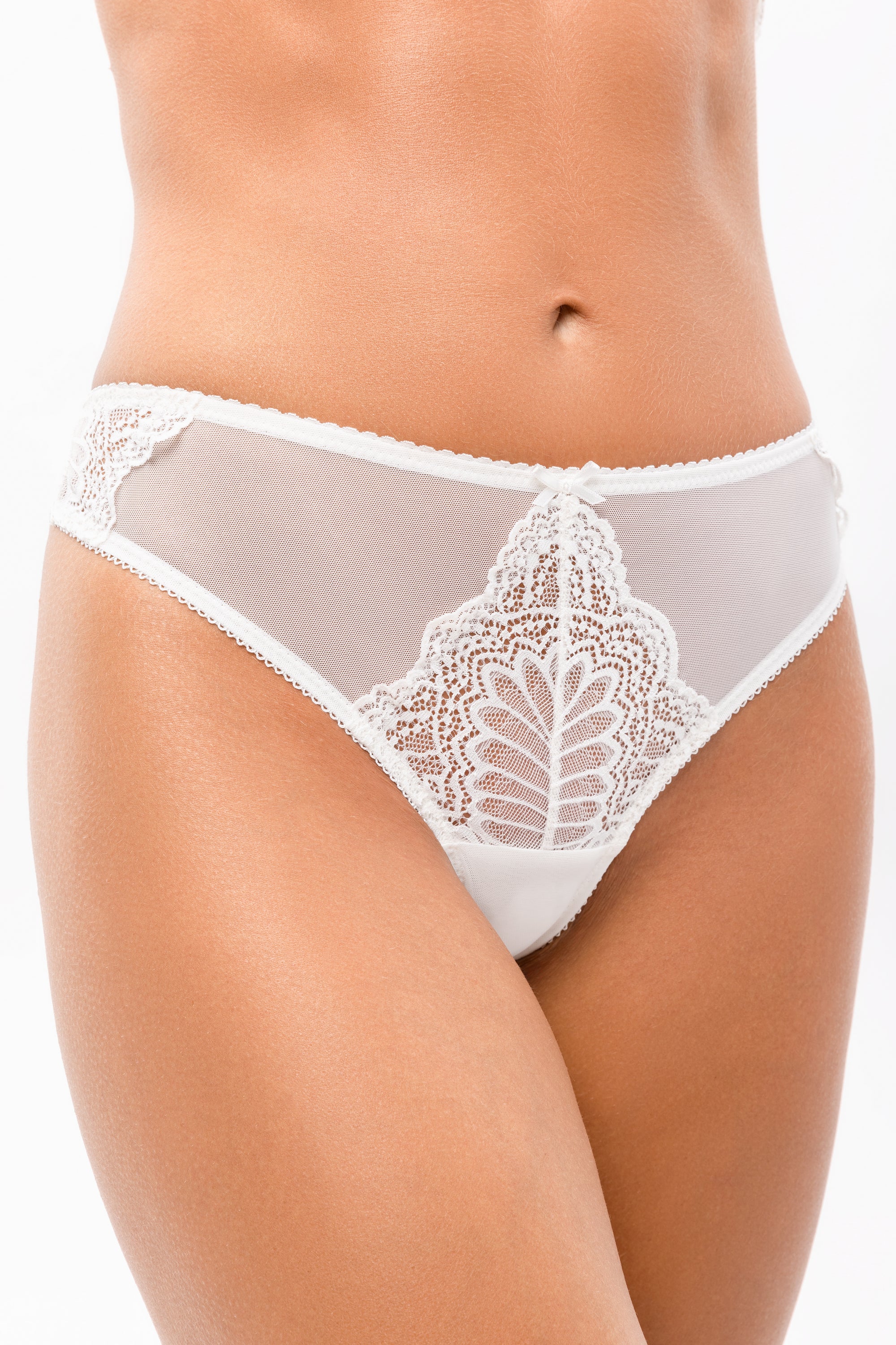 Кружевные трусики бразилиана 6168 milk