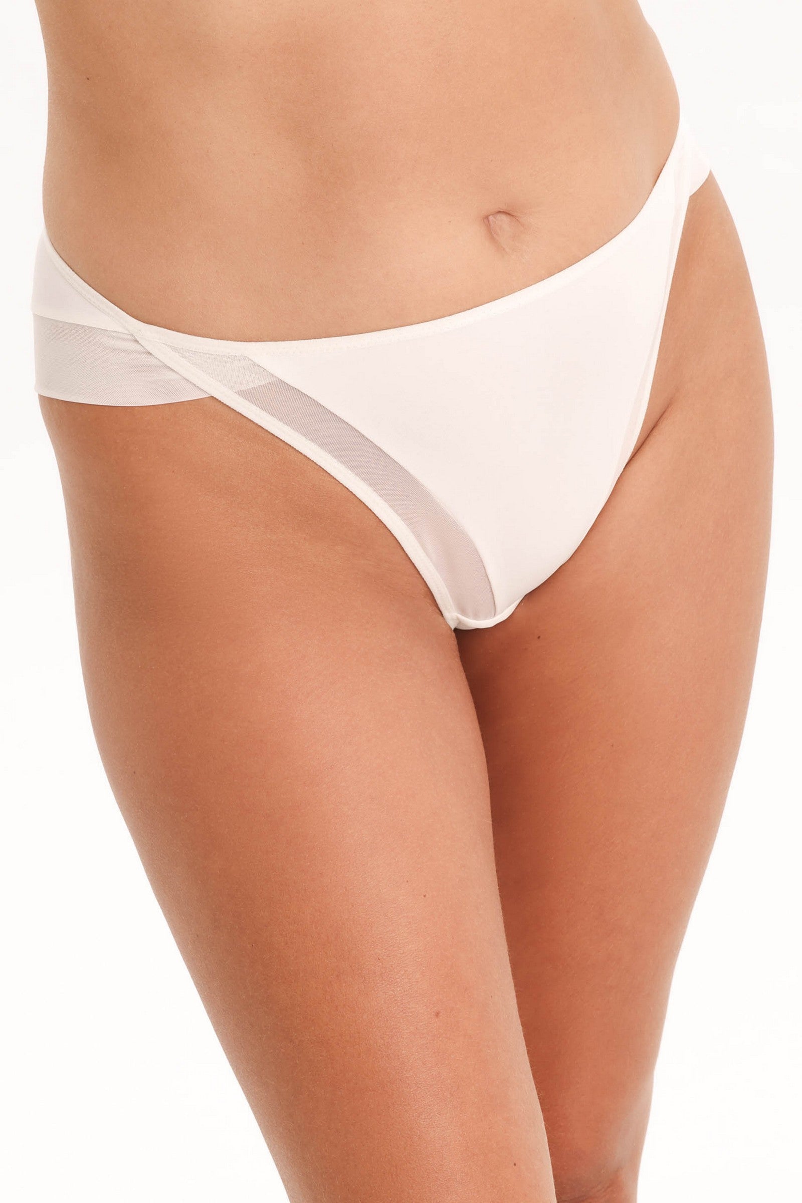 Трусики бразиліана з мікрофібри 6253 milk